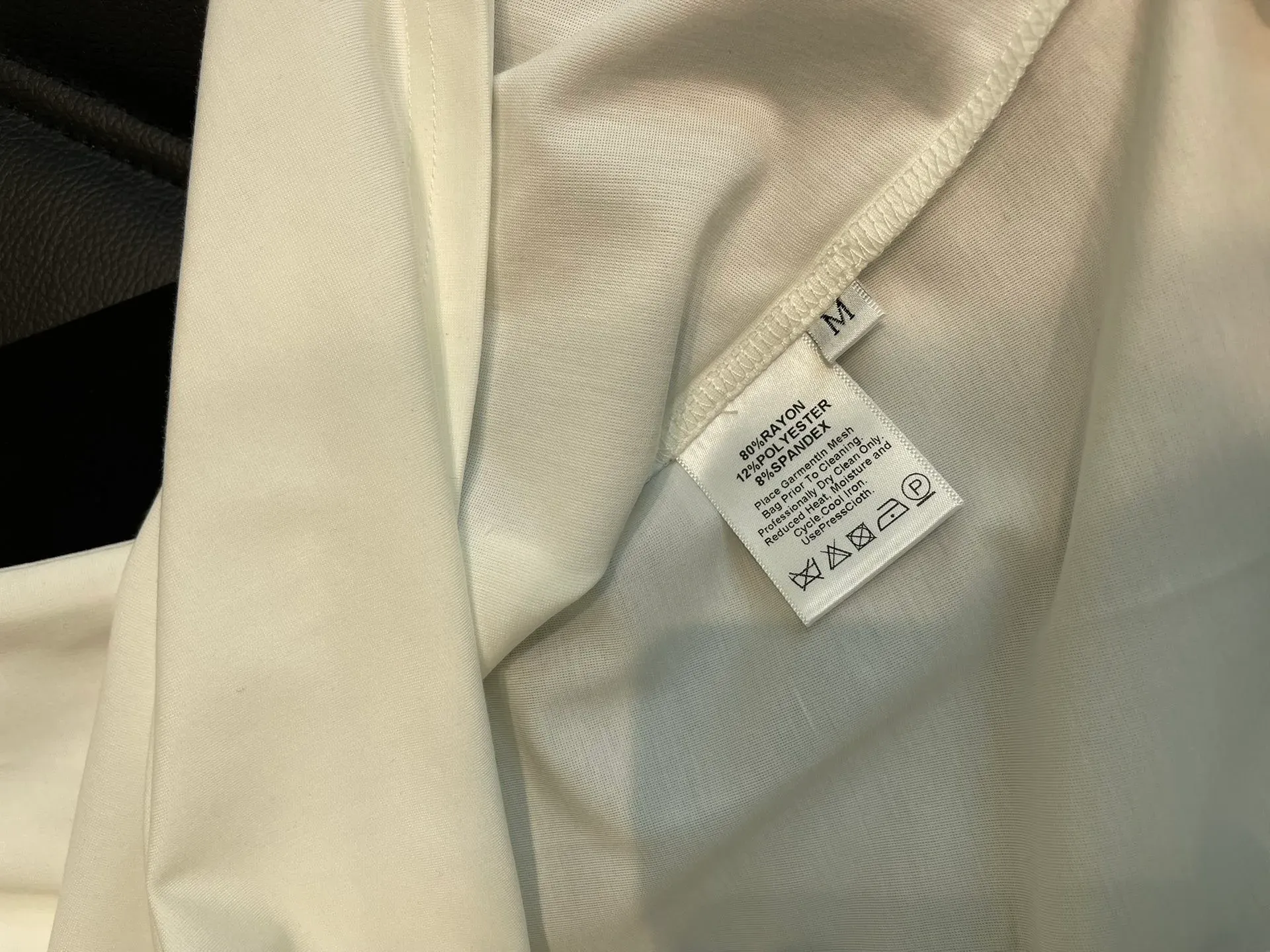 Футболки Женские Ami Paris 3665