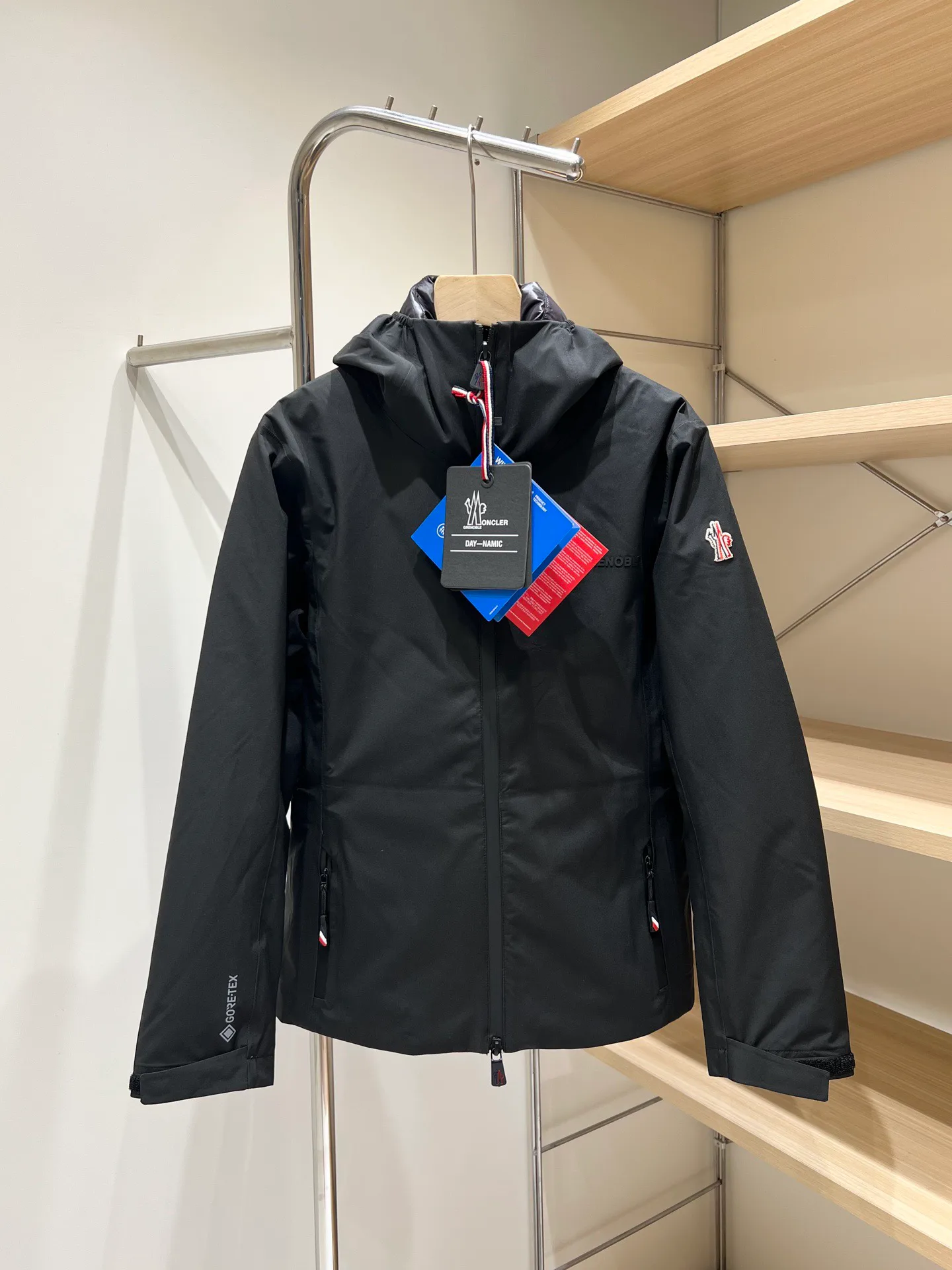 Куртки И Пуховики Женские Moncler 18131361