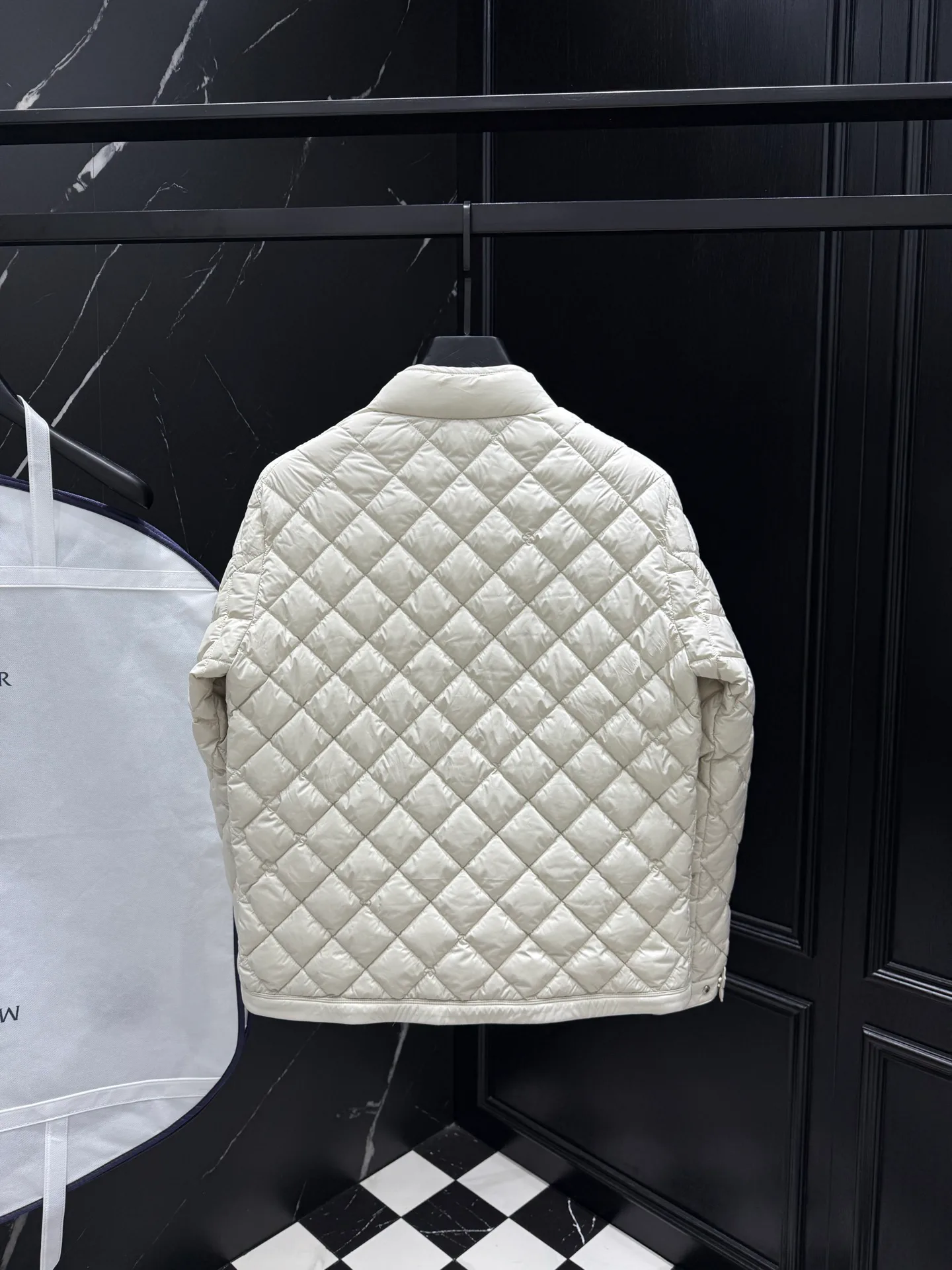 Куртки И Пуховики Мужские Moncler 1143344