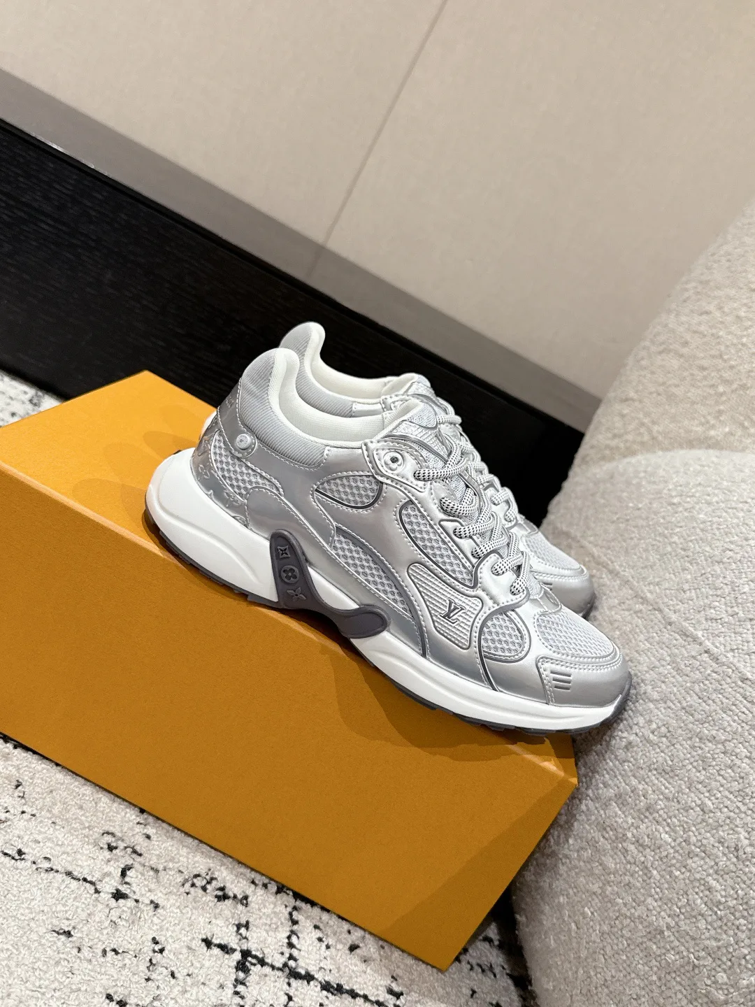 Кроссовки Женские Louis Vuitton 286121