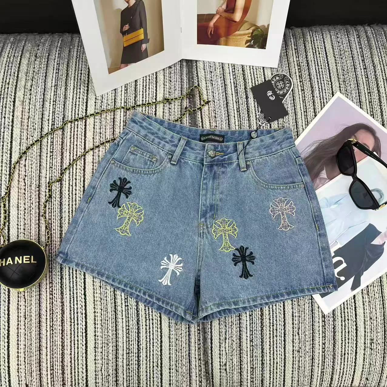 Шорты Женские Chrome Hearts 11559372