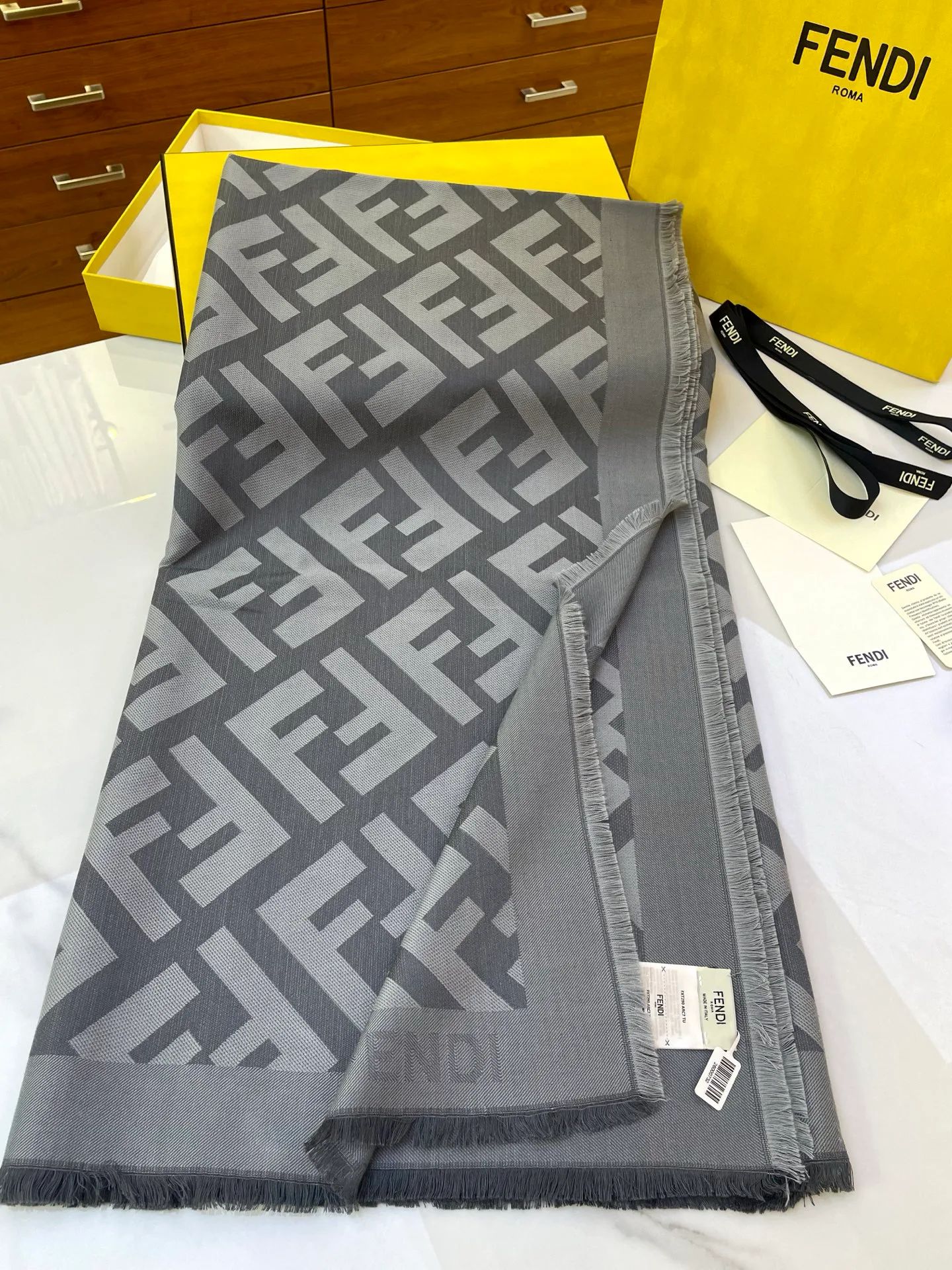 Шарфы Fendi 1981506
