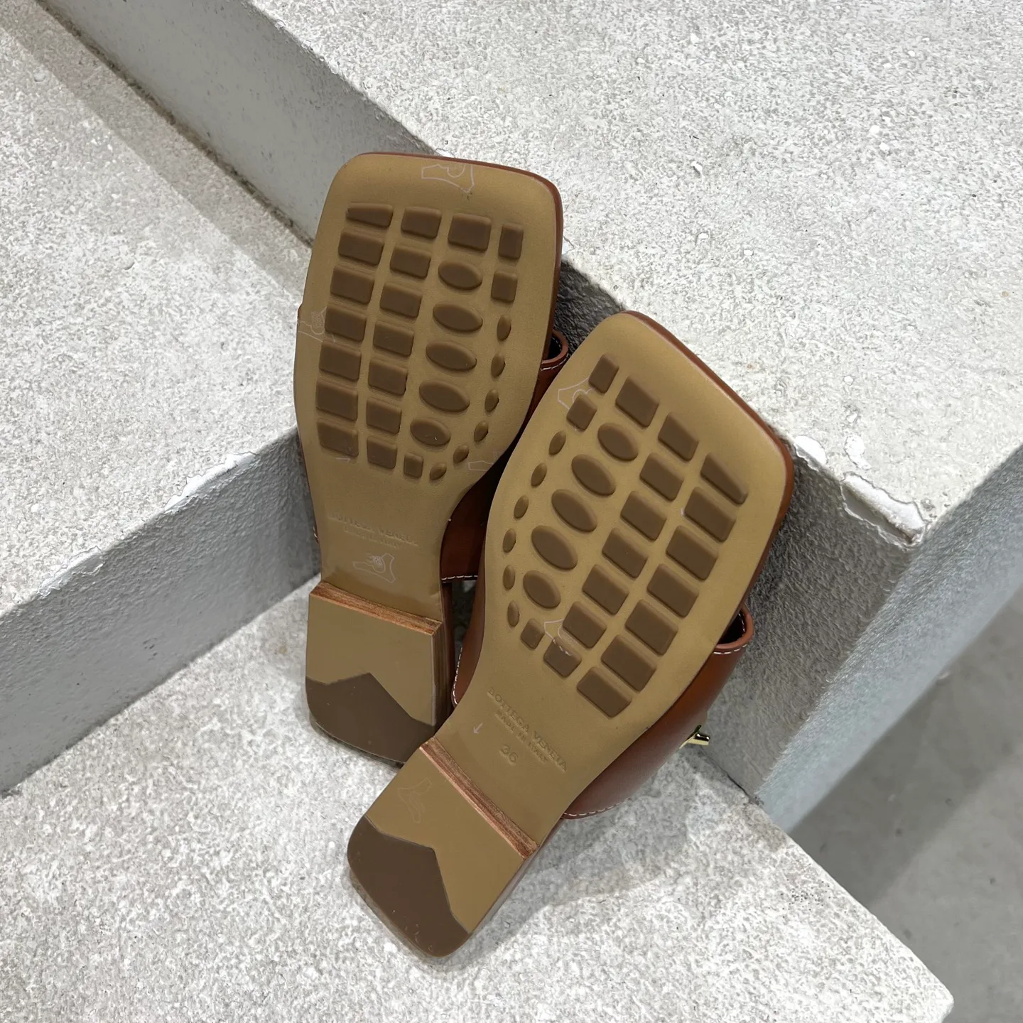 Шлепанцы Женские Bottega Veneta 111836