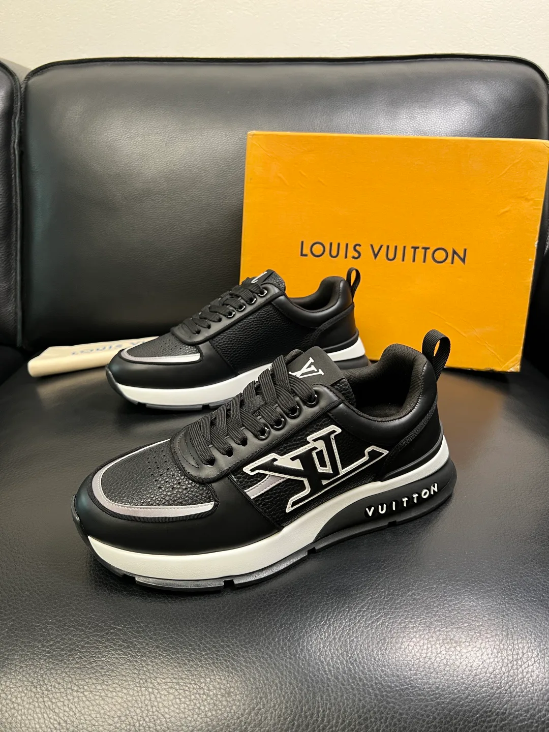 Кроссовки Мужские Louis Vuitton 369020