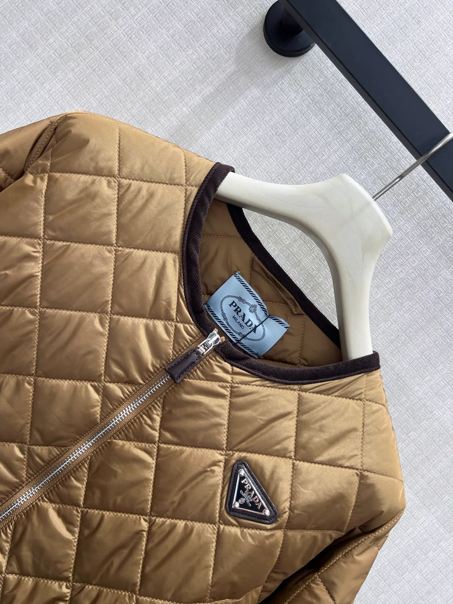 Куртки И Пуховики Женские Prada 18094602