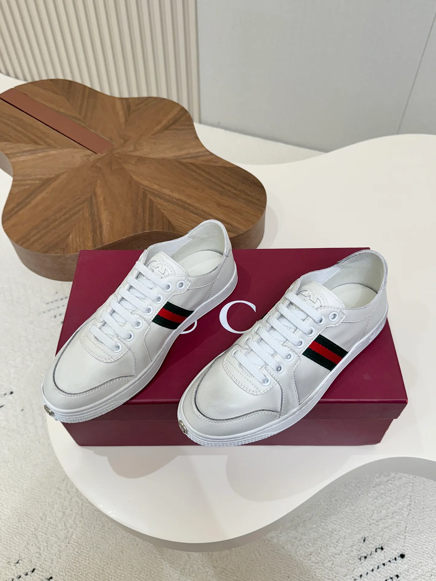 Кроссовки Женские Gucci 17571664