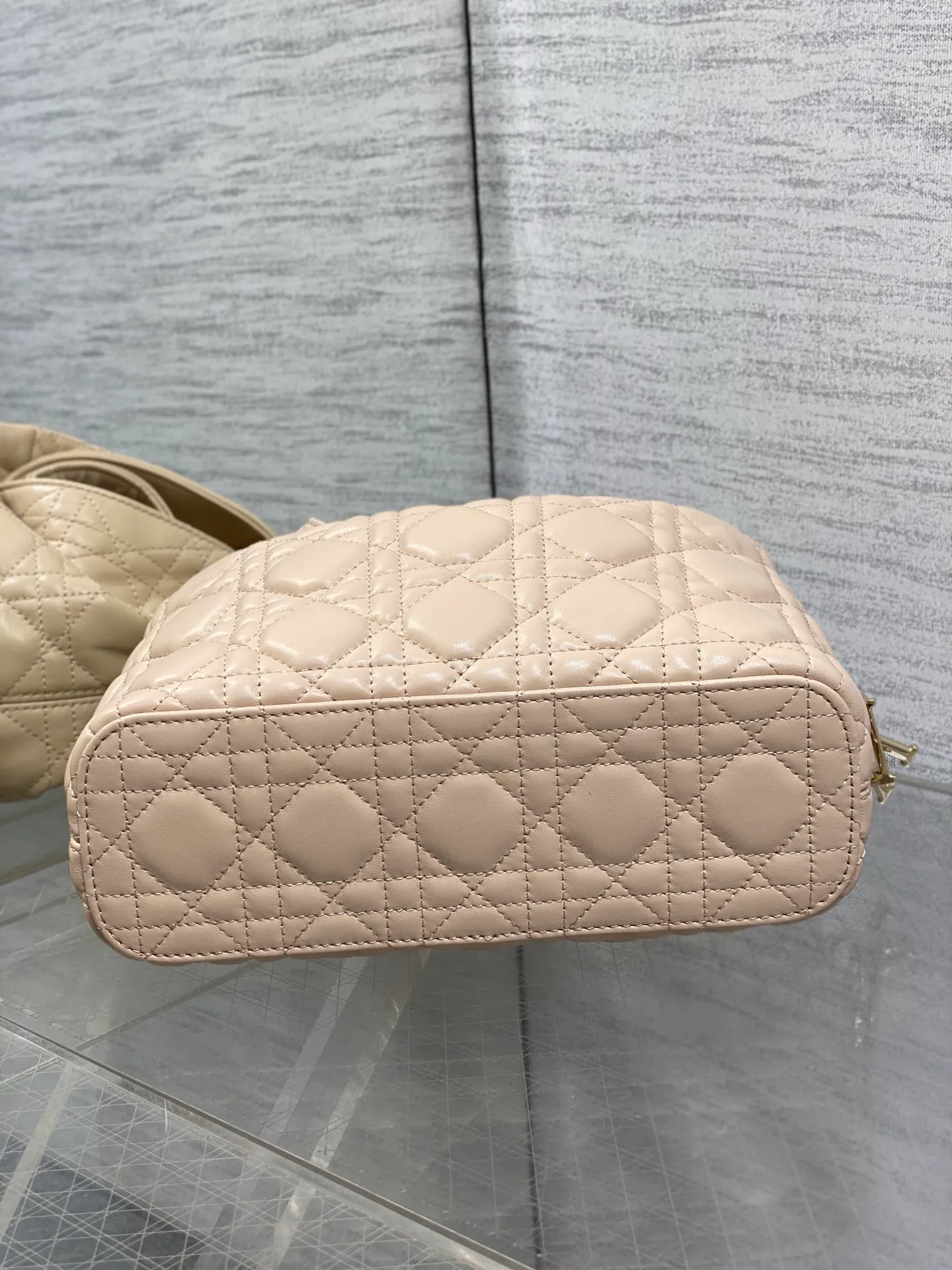 Классические Сумки Женские Christian Dior 18242112