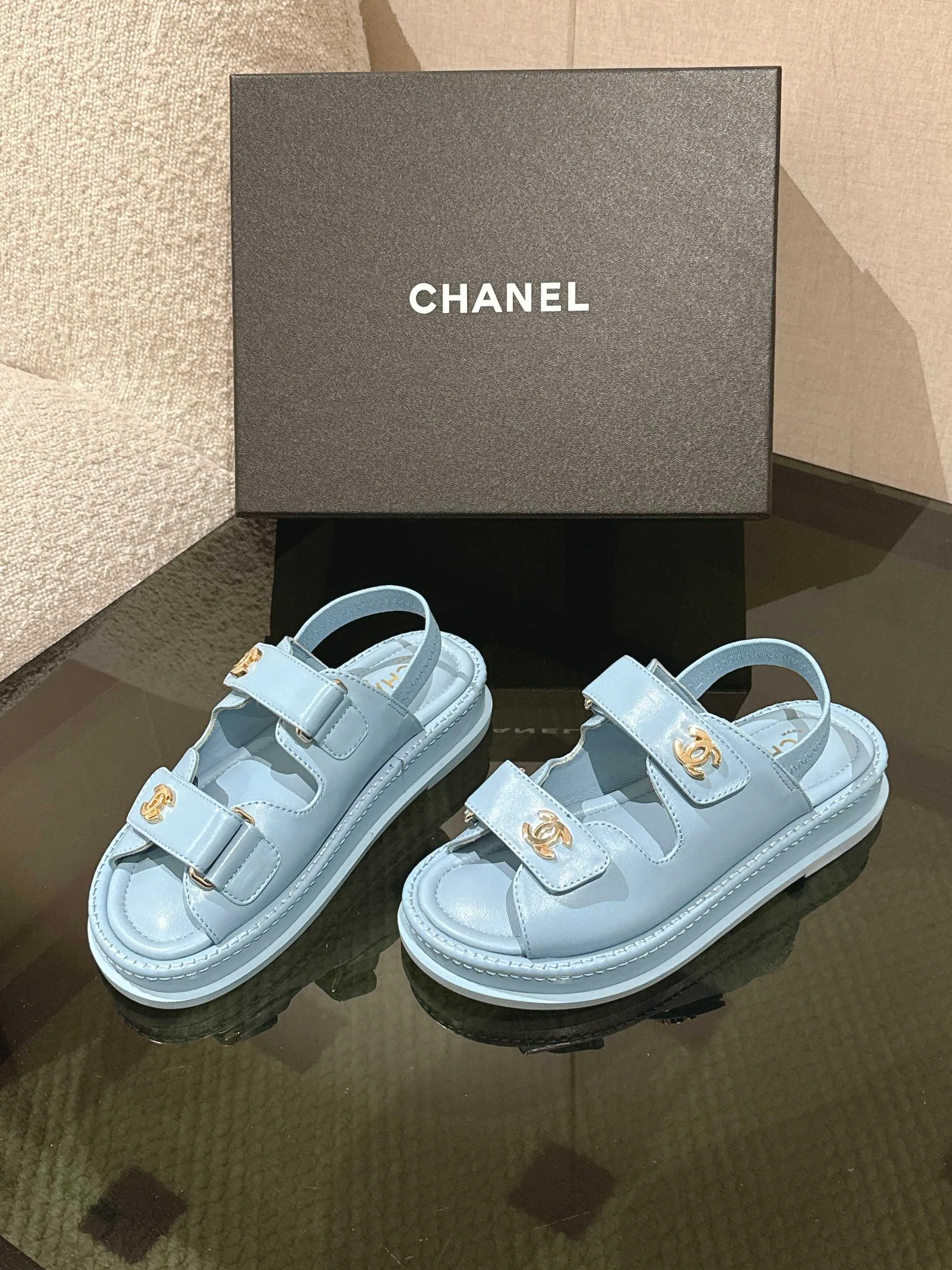 Сандалии Женские Chanel 13571421