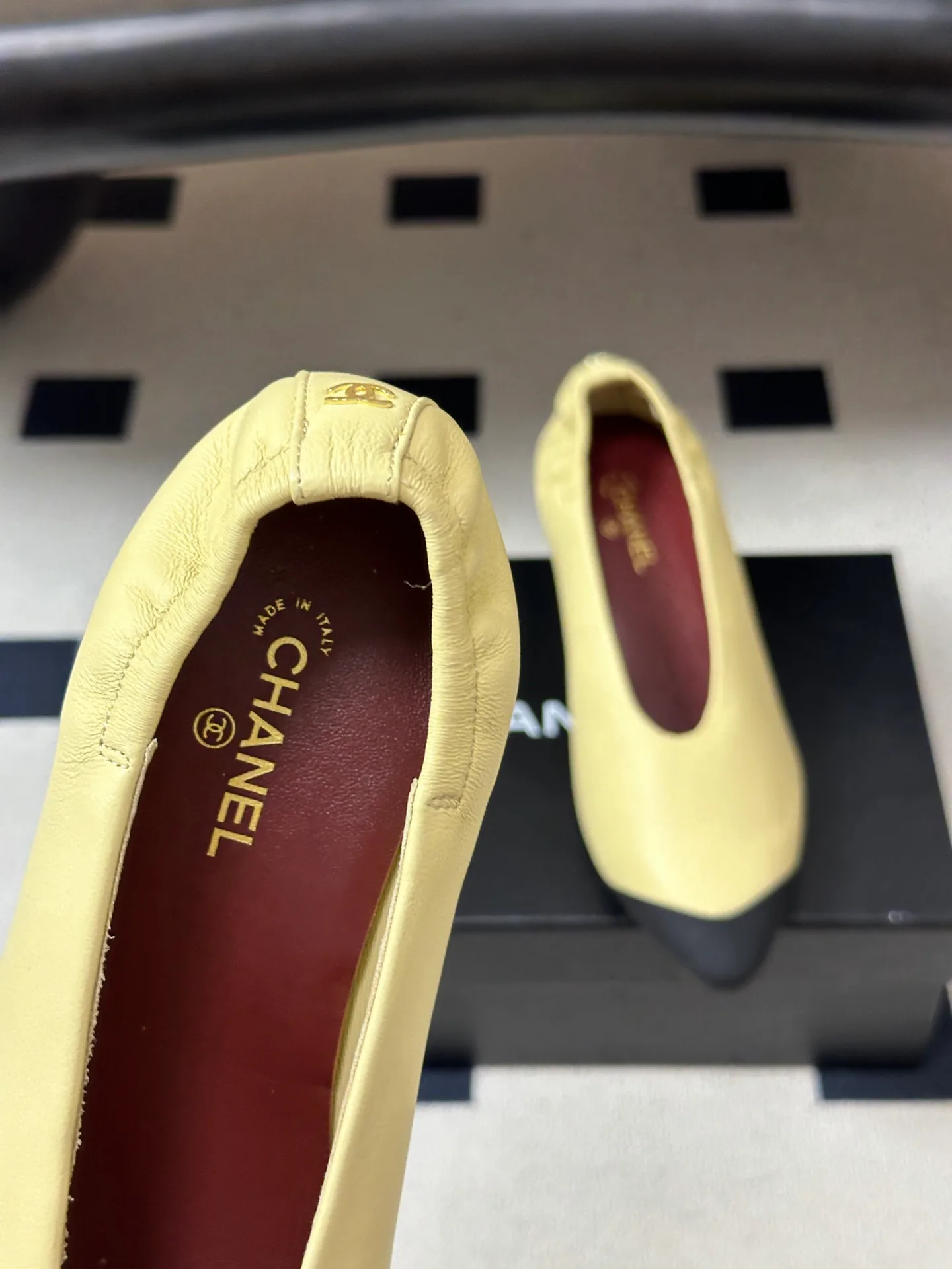 Туфли Женские Chanel 18049190