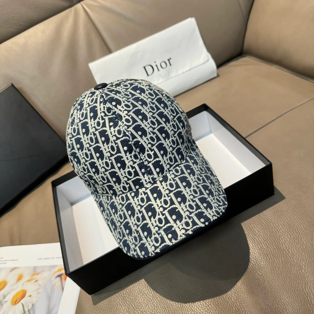 Головные Уборы Christian Dior 18105302