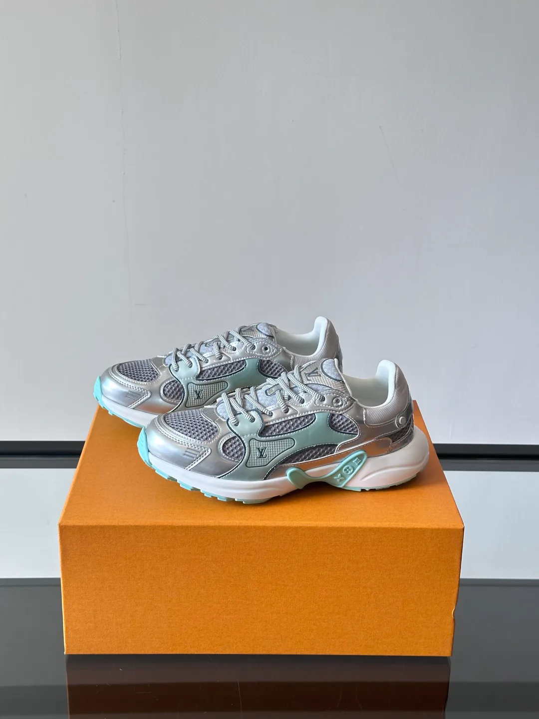 Кроссовки Женские Louis Vuitton 74017