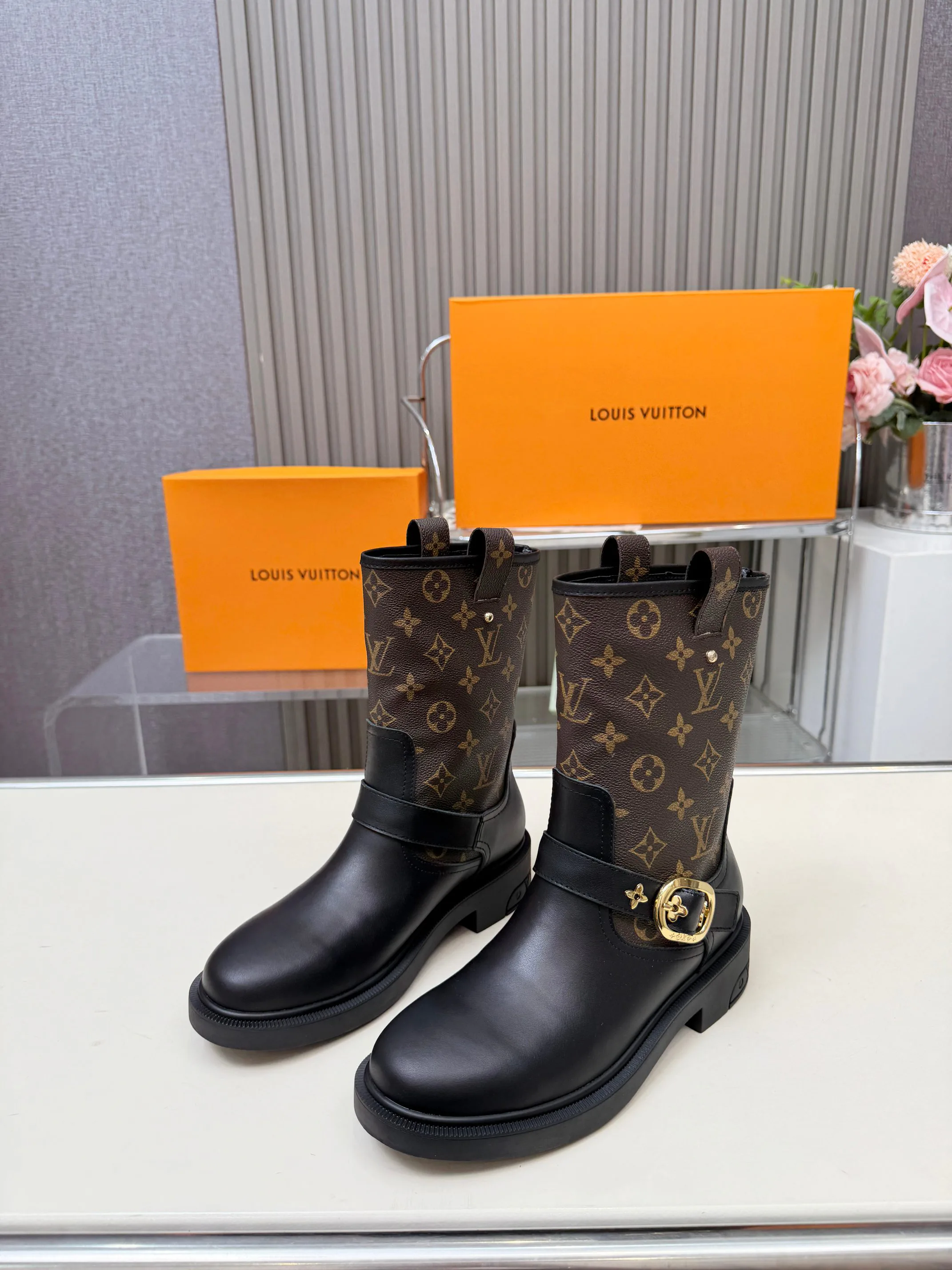 Ботинки Женские Louis Vuitton 18279809