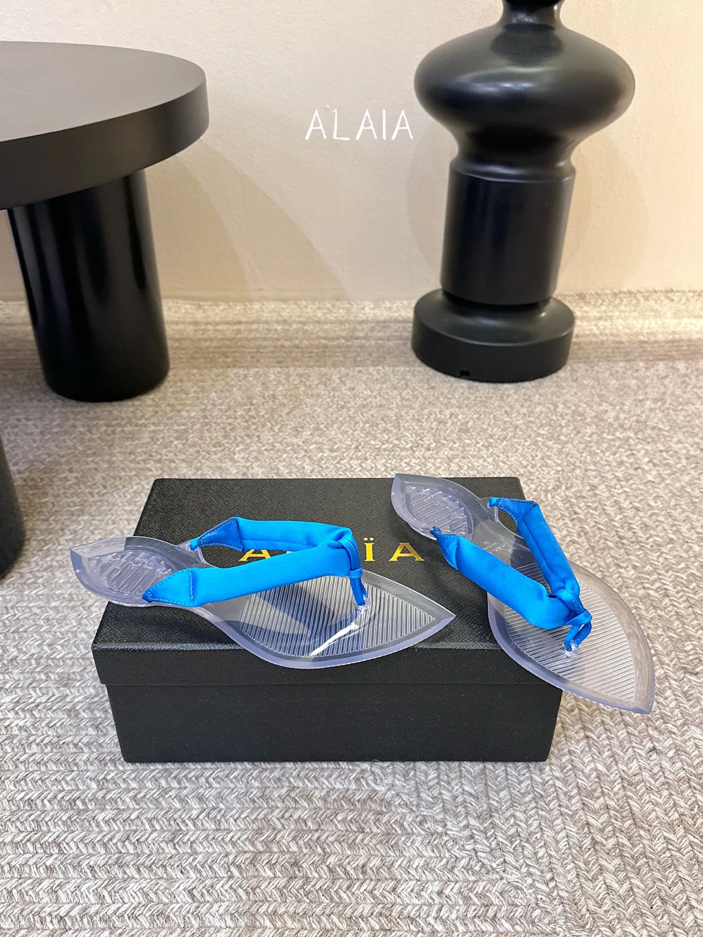 Шлепанцы Женские Alaia 13321053