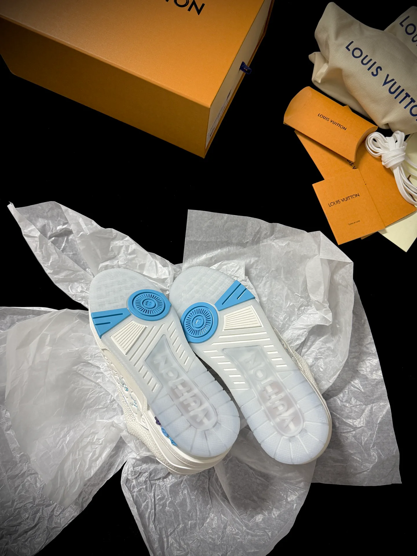 Кроссовки Женские Louis Vuitton 91224