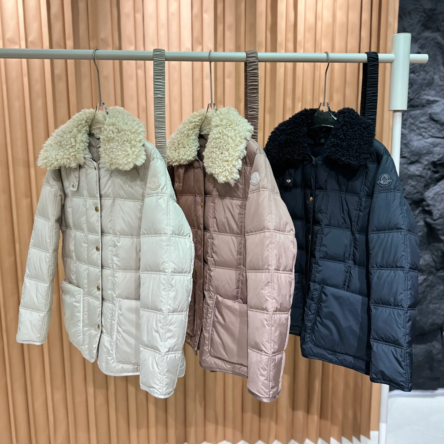Куртки И Пуховики Женские Moncler 19167911