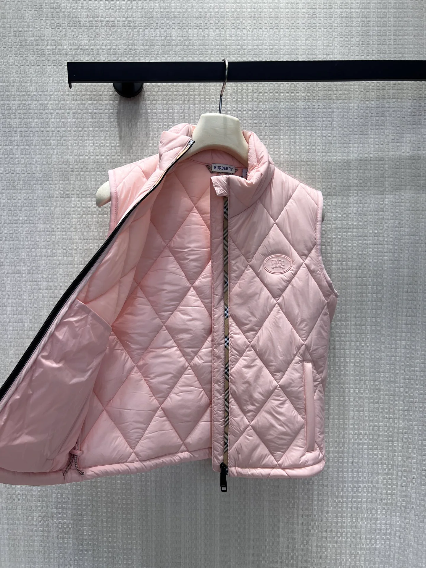 Жилеты Женские Burberry 18677879