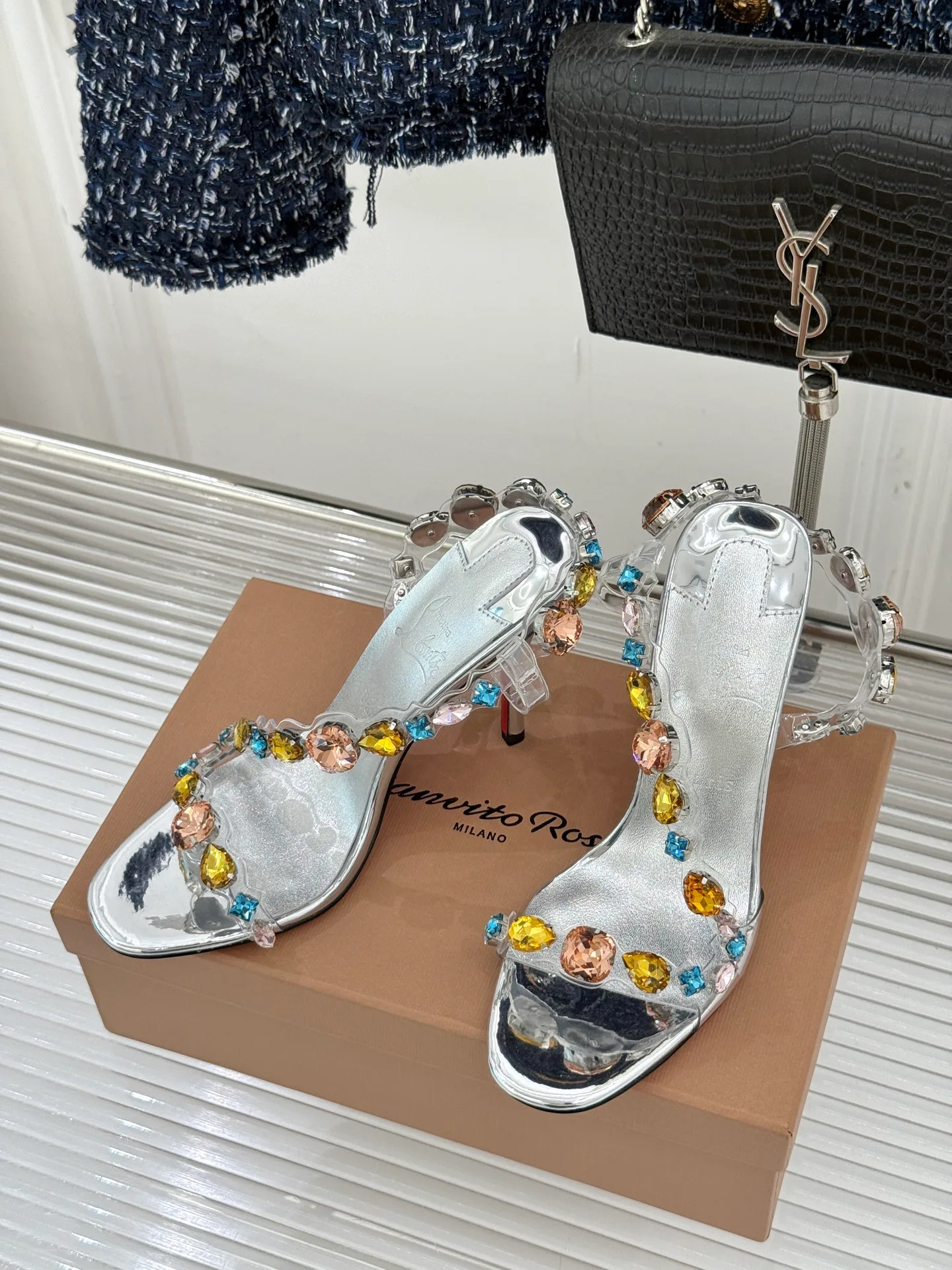 Босоножки Женские Christian Louboutin 3380431