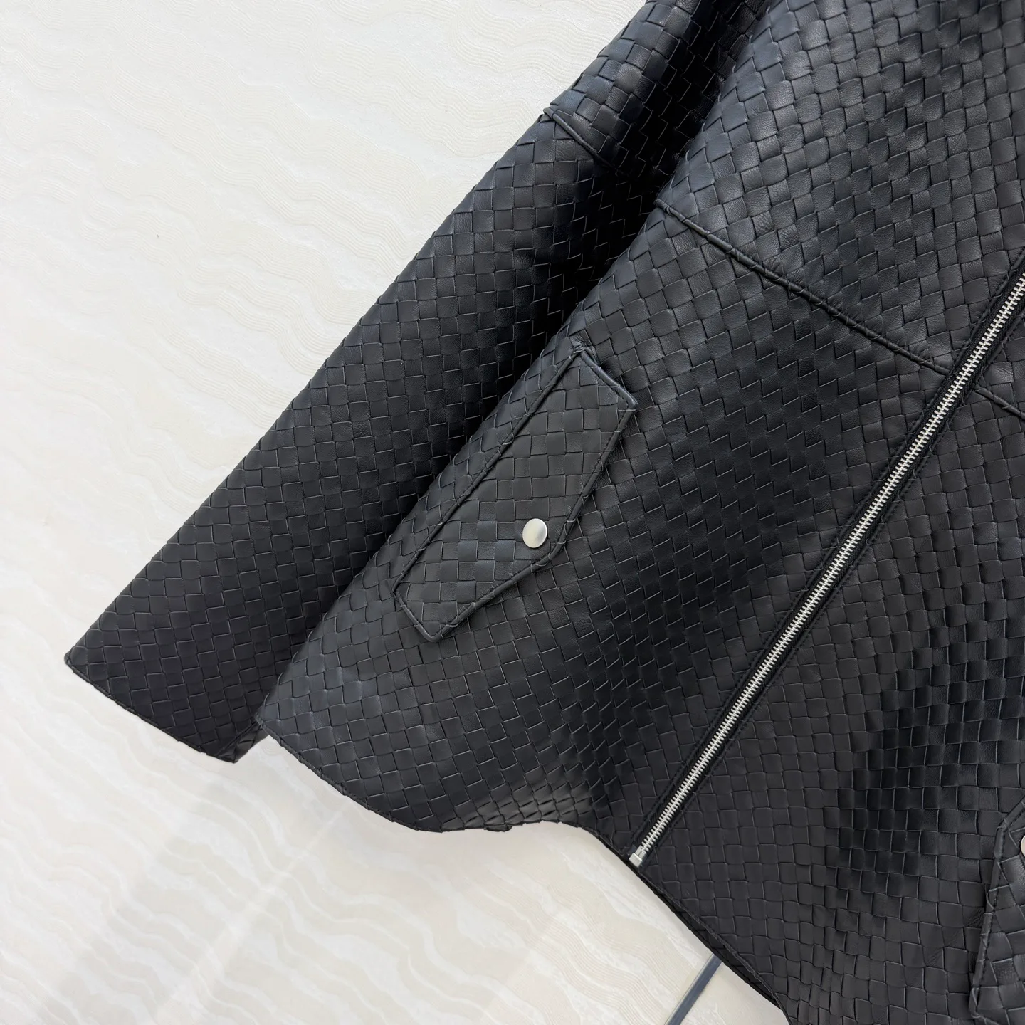 Кожаные Куртки И Дублёнки Женские Bottega Veneta 18922540