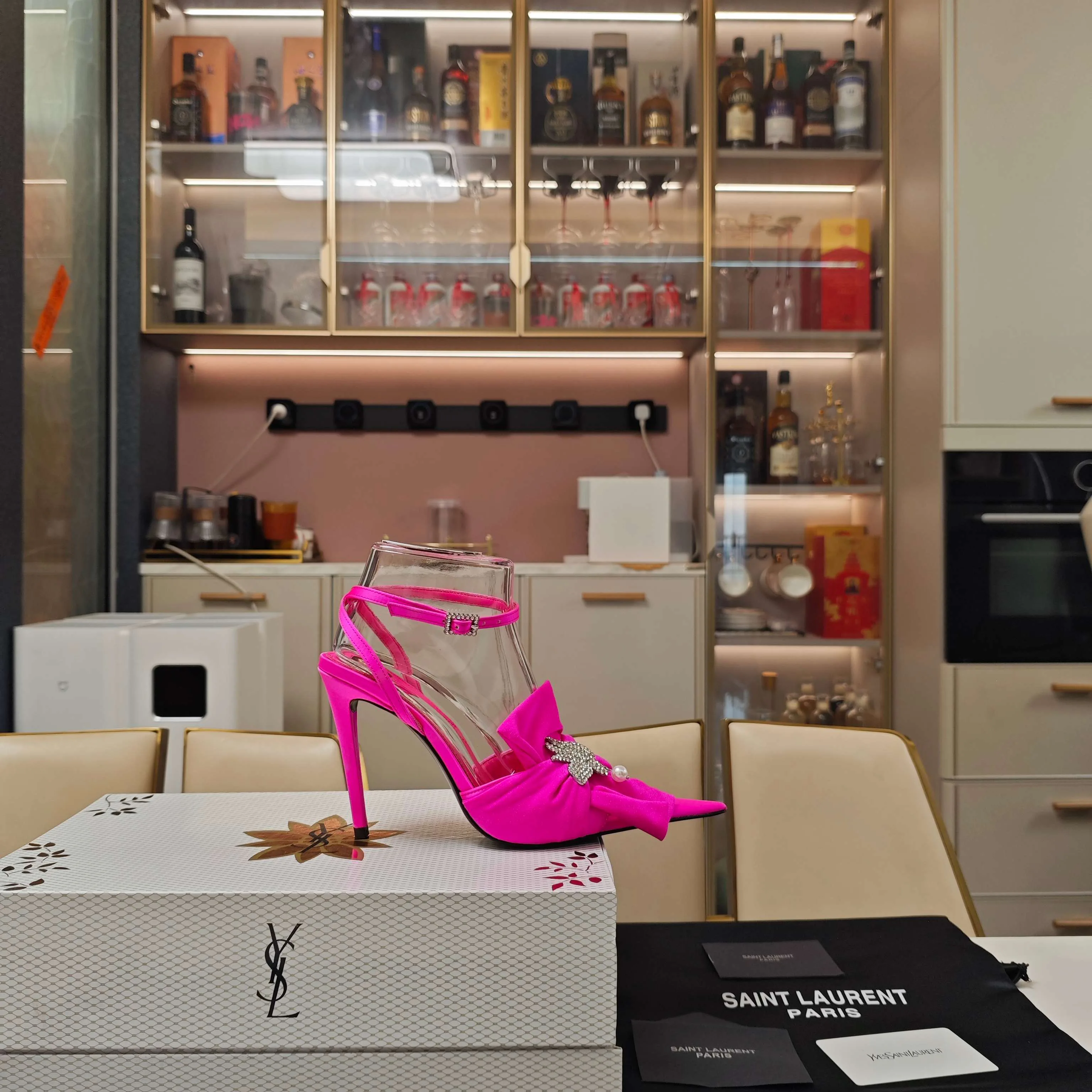 Босоножки Женские Saint Laurent 11490772