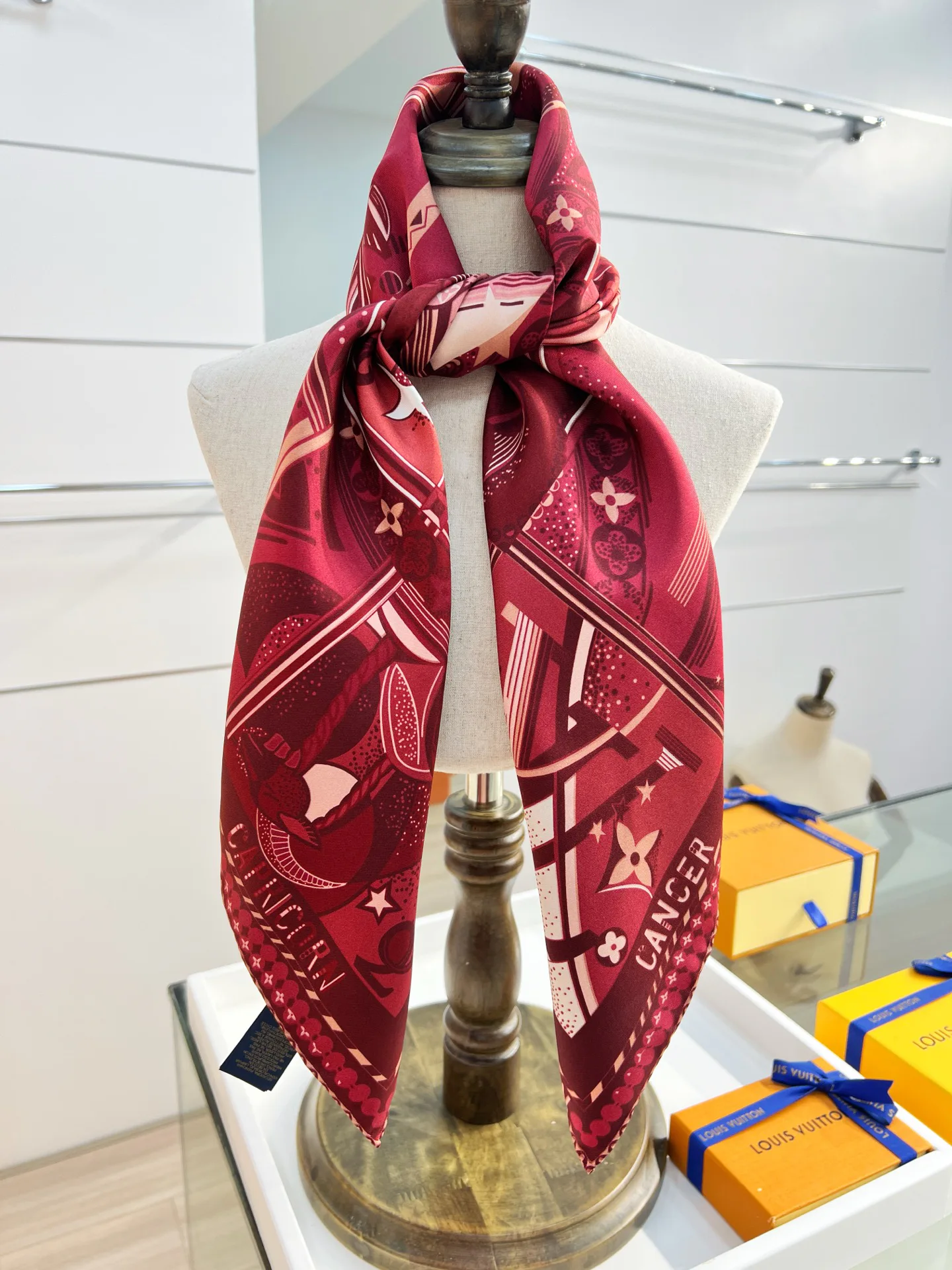 Платки Louis Vuitton 11256508