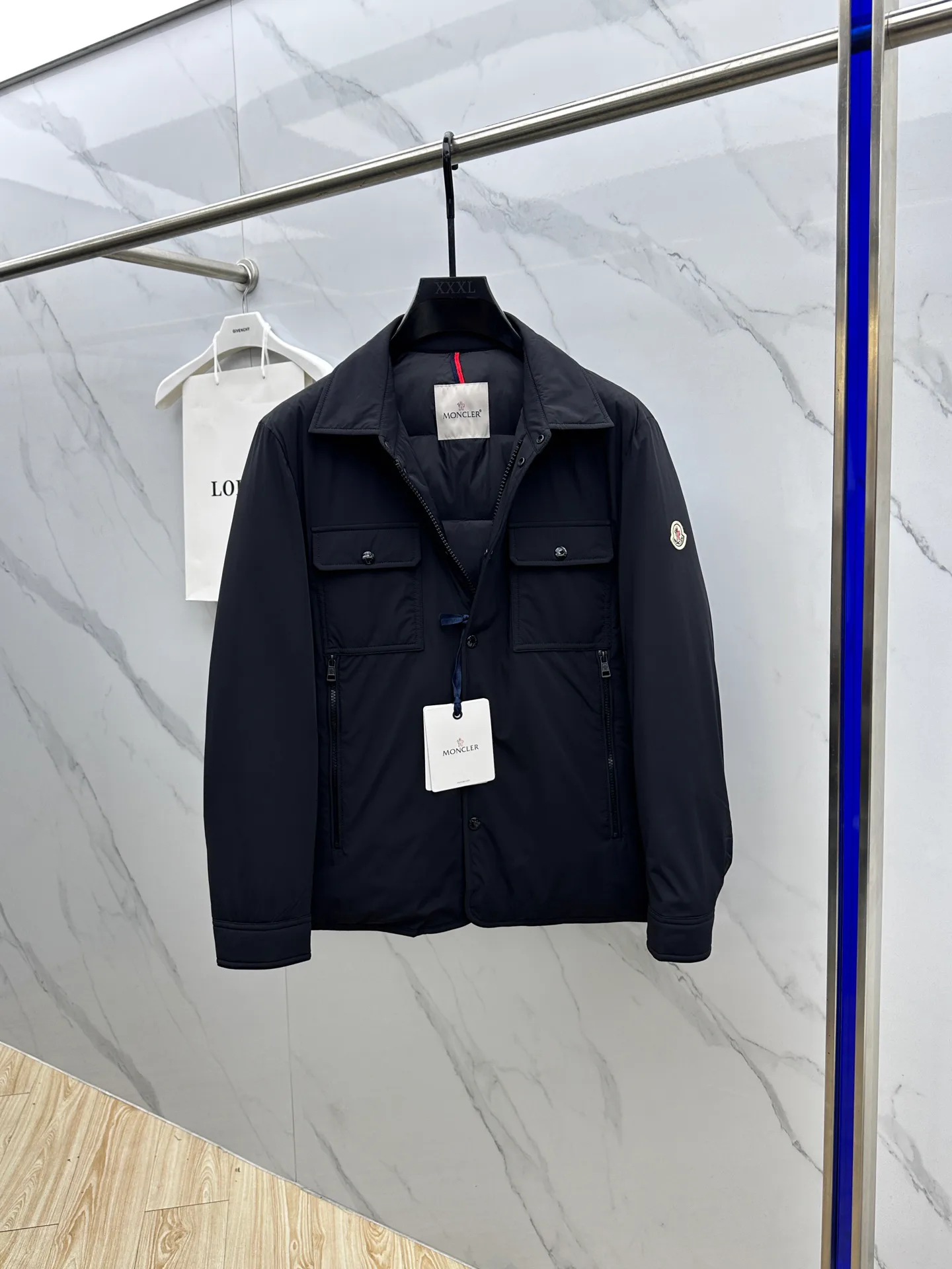 Куртки И Пуховики Мужские Moncler 2237401