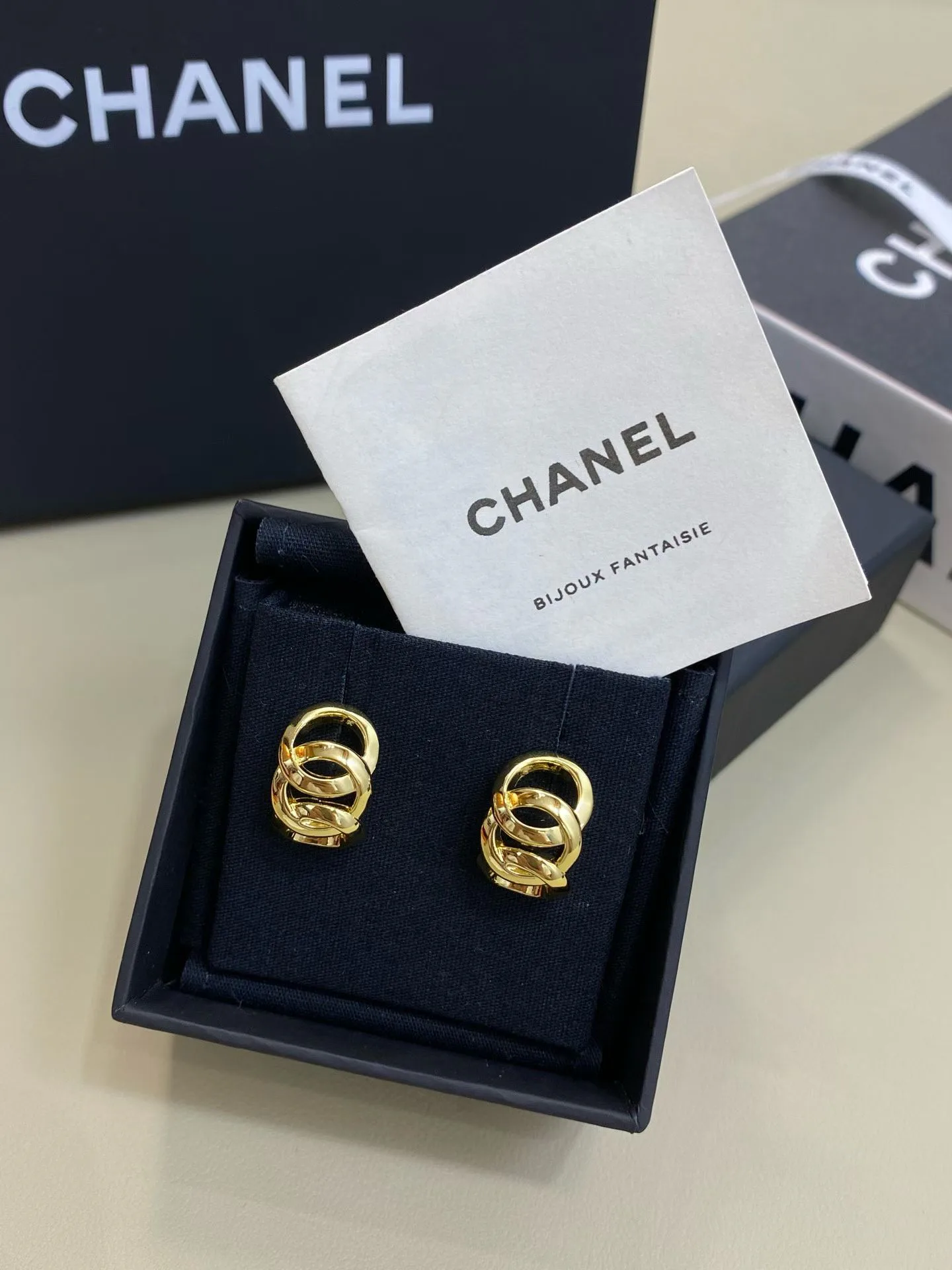 Бижутерия Chanel 18351204
