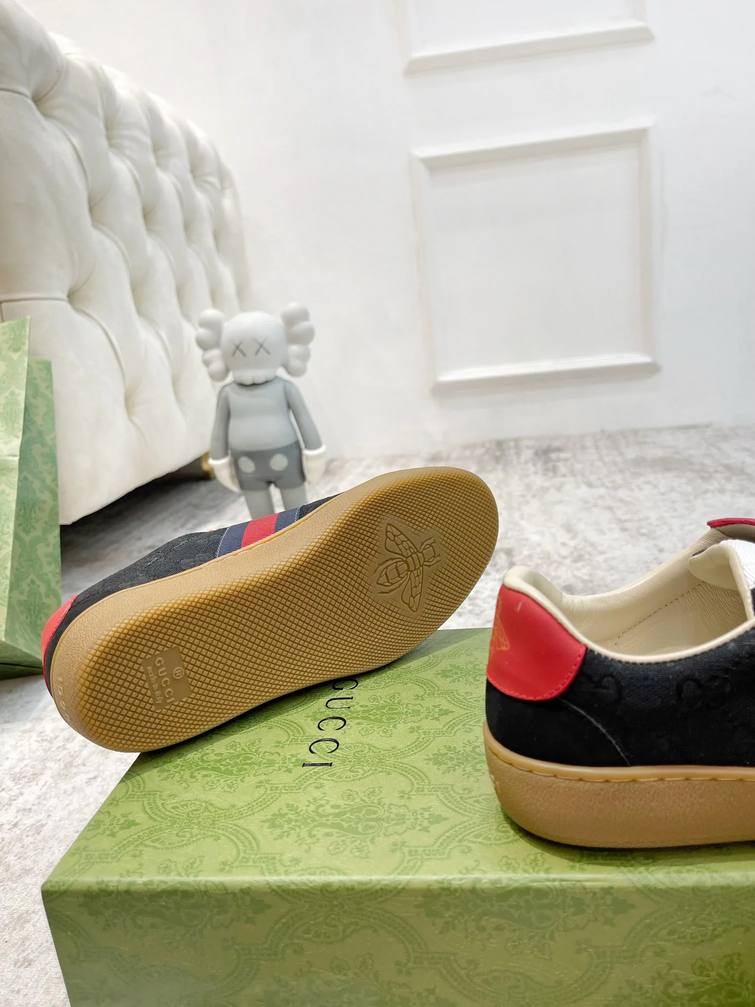 Кроссовки Женские Gucci 18765965