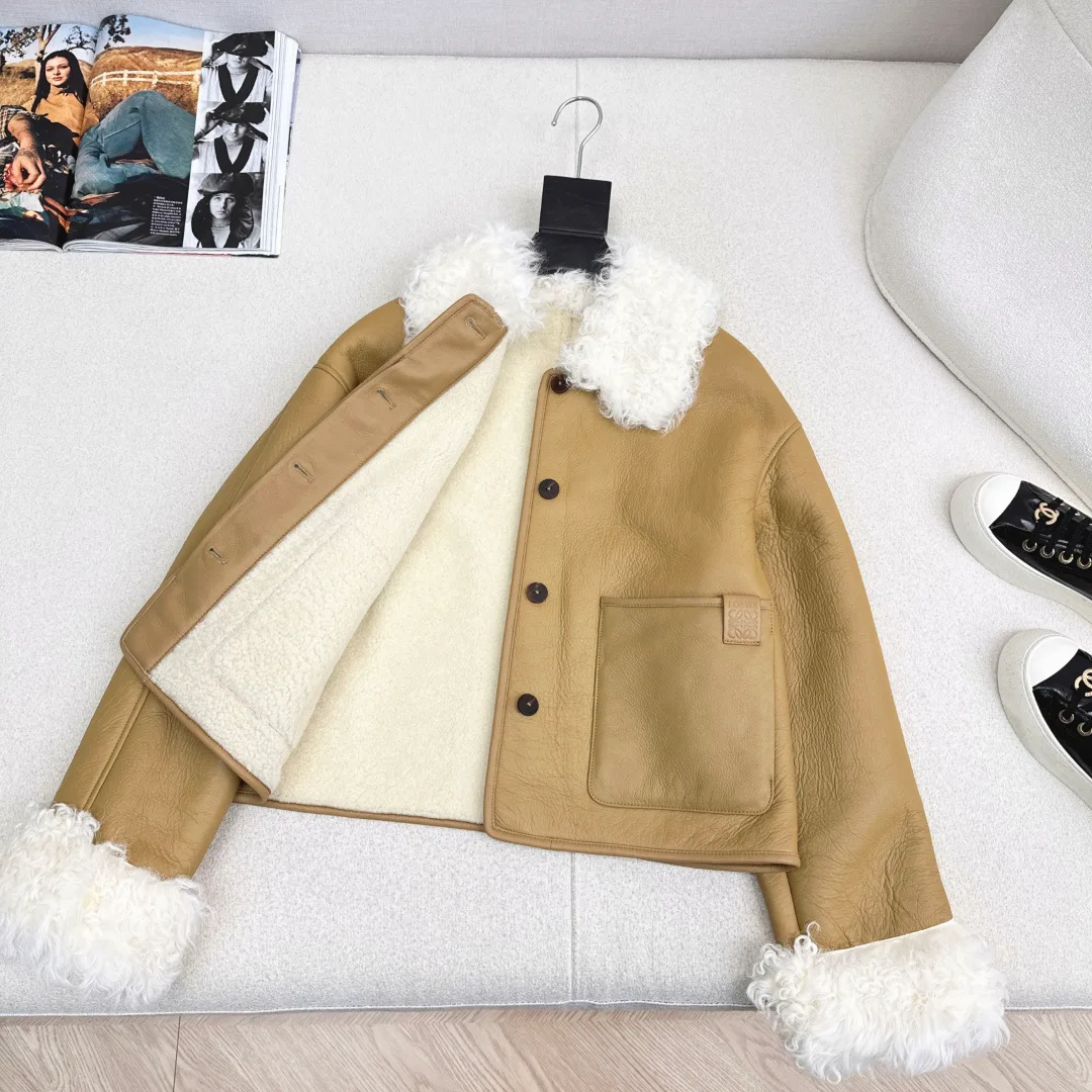 Кожаные Куртки И Дублёнки Женские Loewe 505201