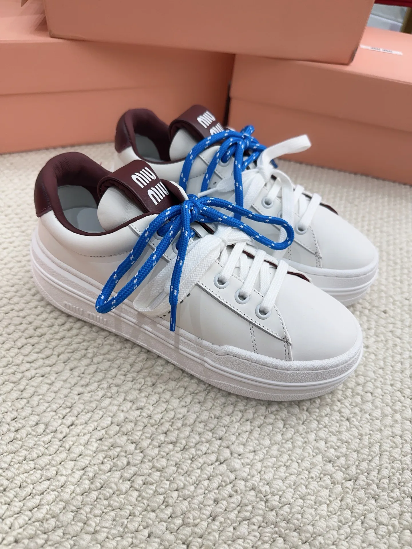 Кроссовки Женские Miu Miu 18041147