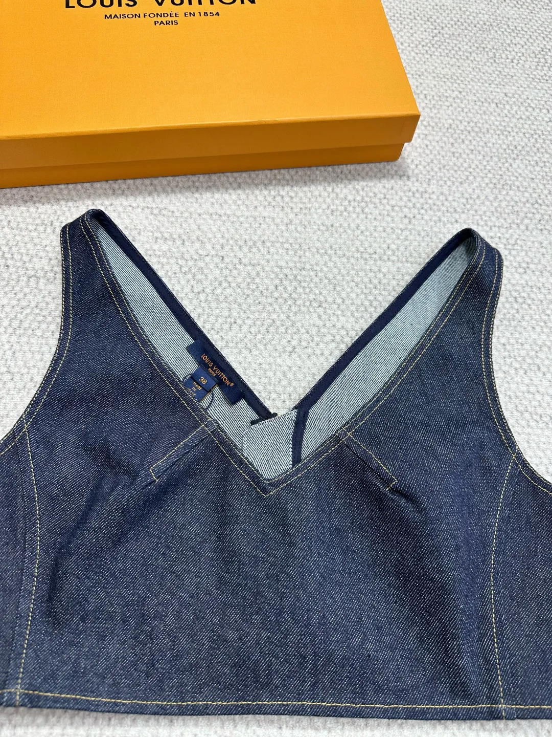 Жилеты Женские Louis Vuitton 12298470