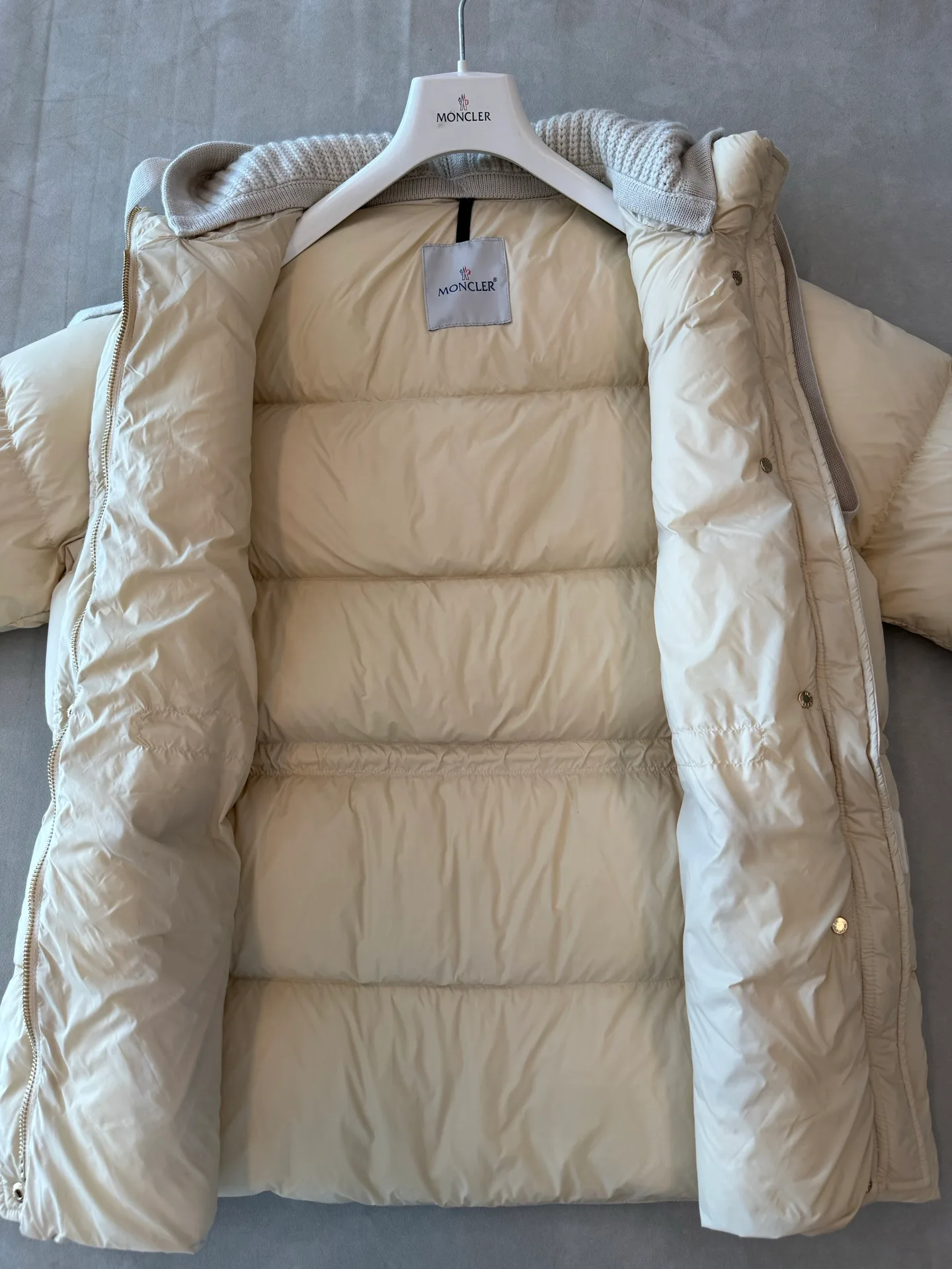 Куртки И Пуховики Женские Moncler 19175033