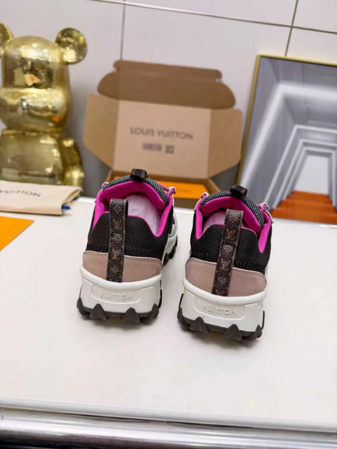 Кроссовки Женские Louis Vuitton 13152688