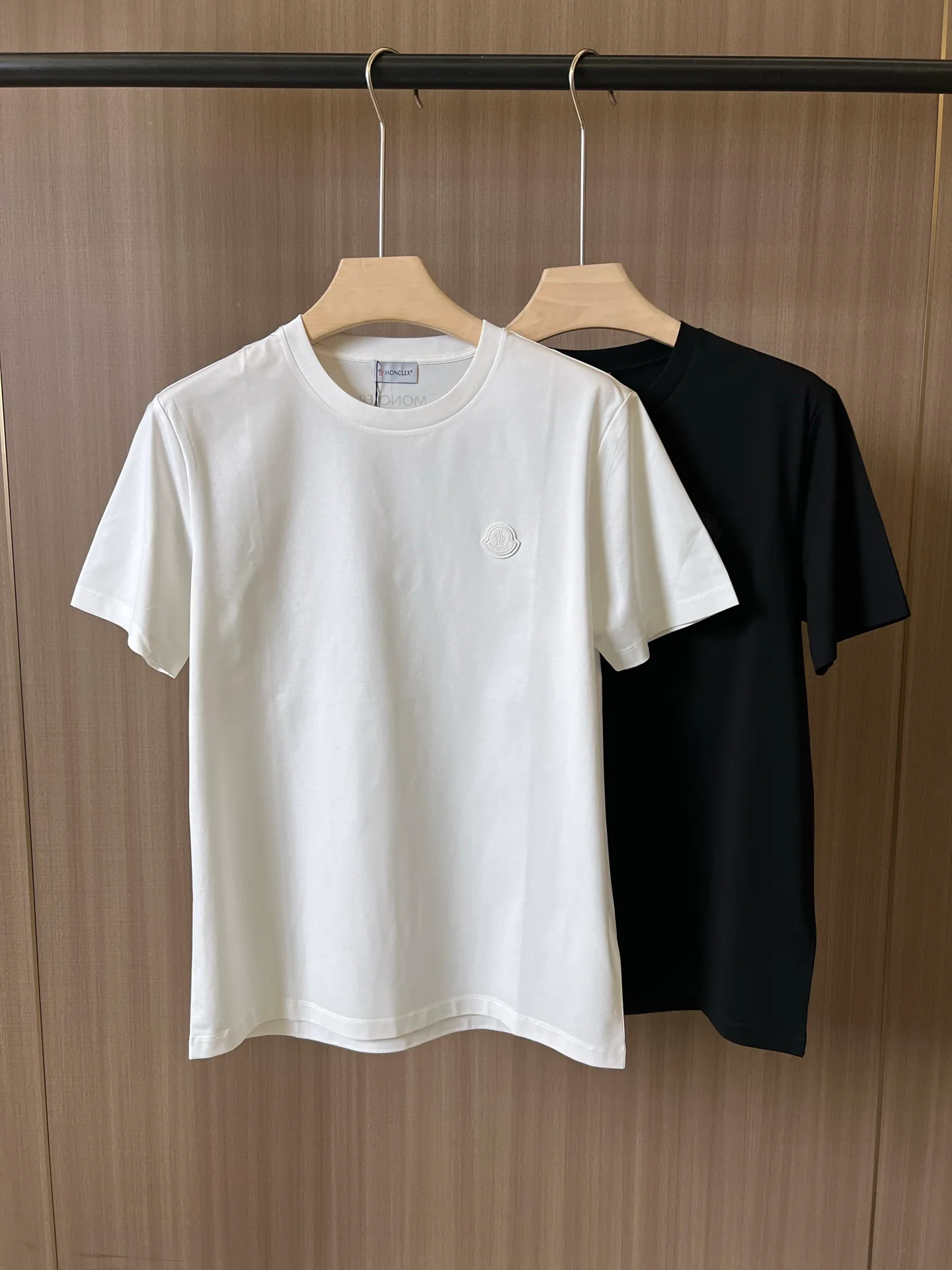 Футболки Женские Moncler 11000457