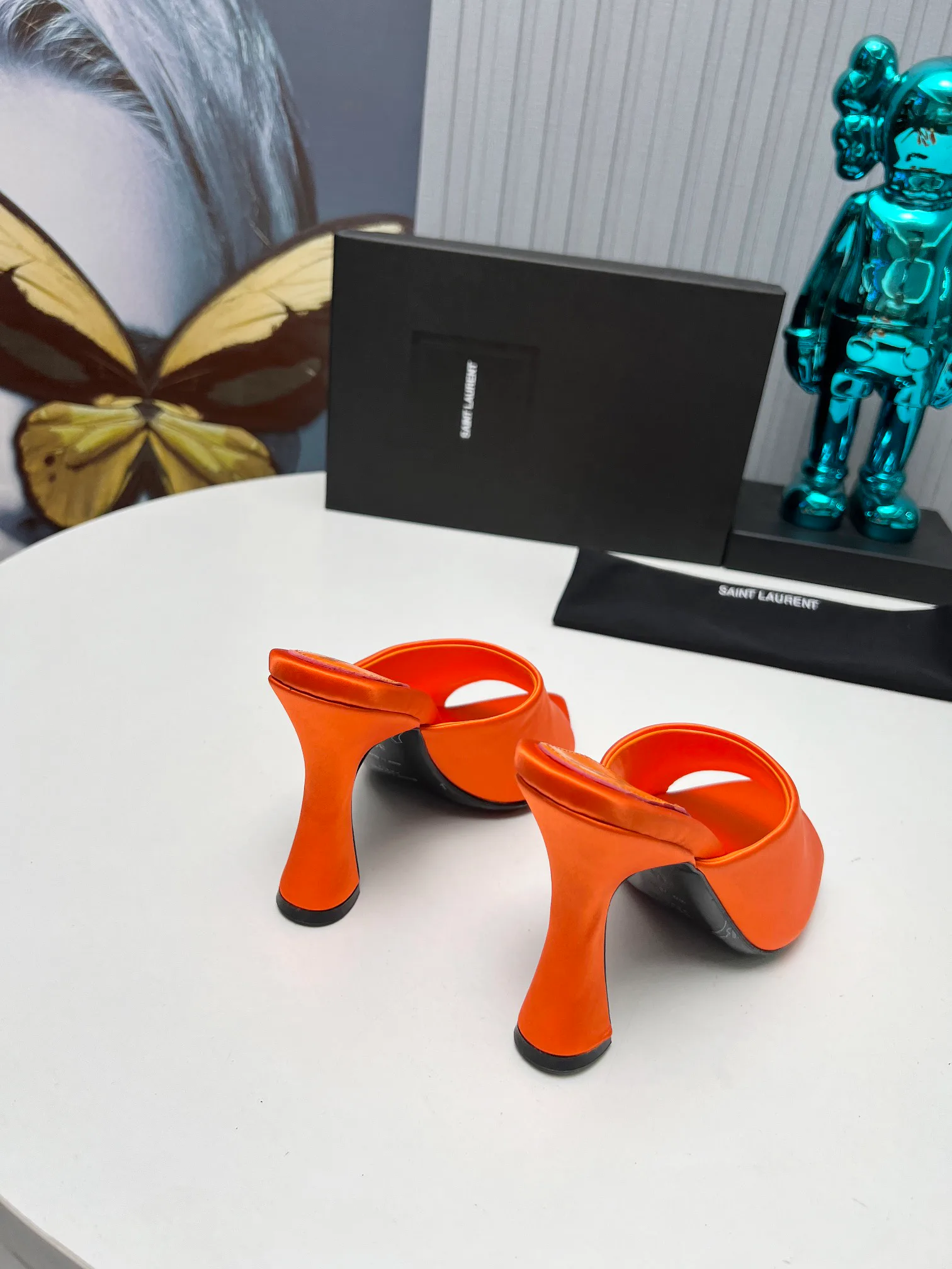 Босоножки Женские Saint Laurent 7184878