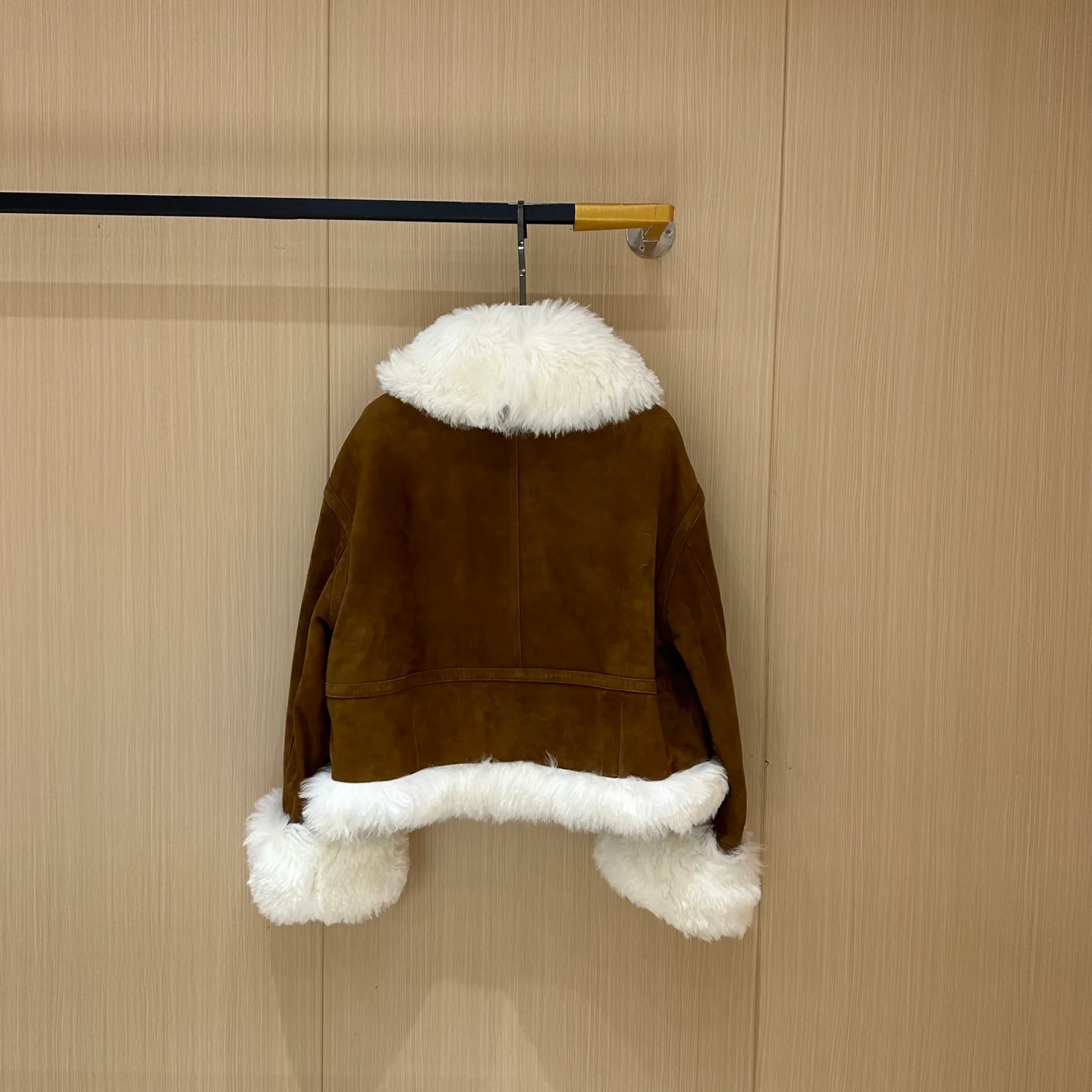 Кожаные Куртки И Дублёнки Женские Miu Miu 710068