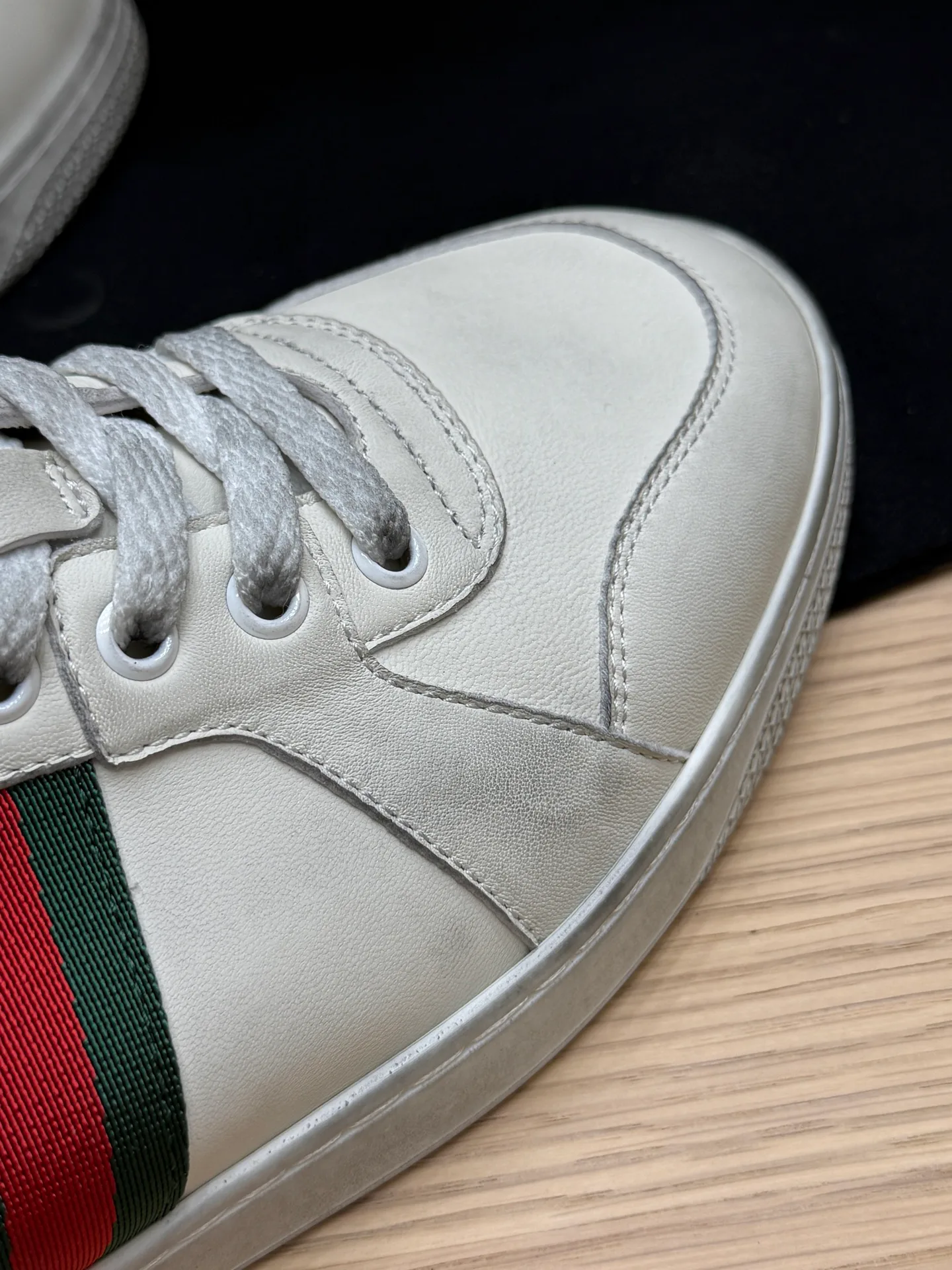 Кроссовки Женские Gucci 18995151