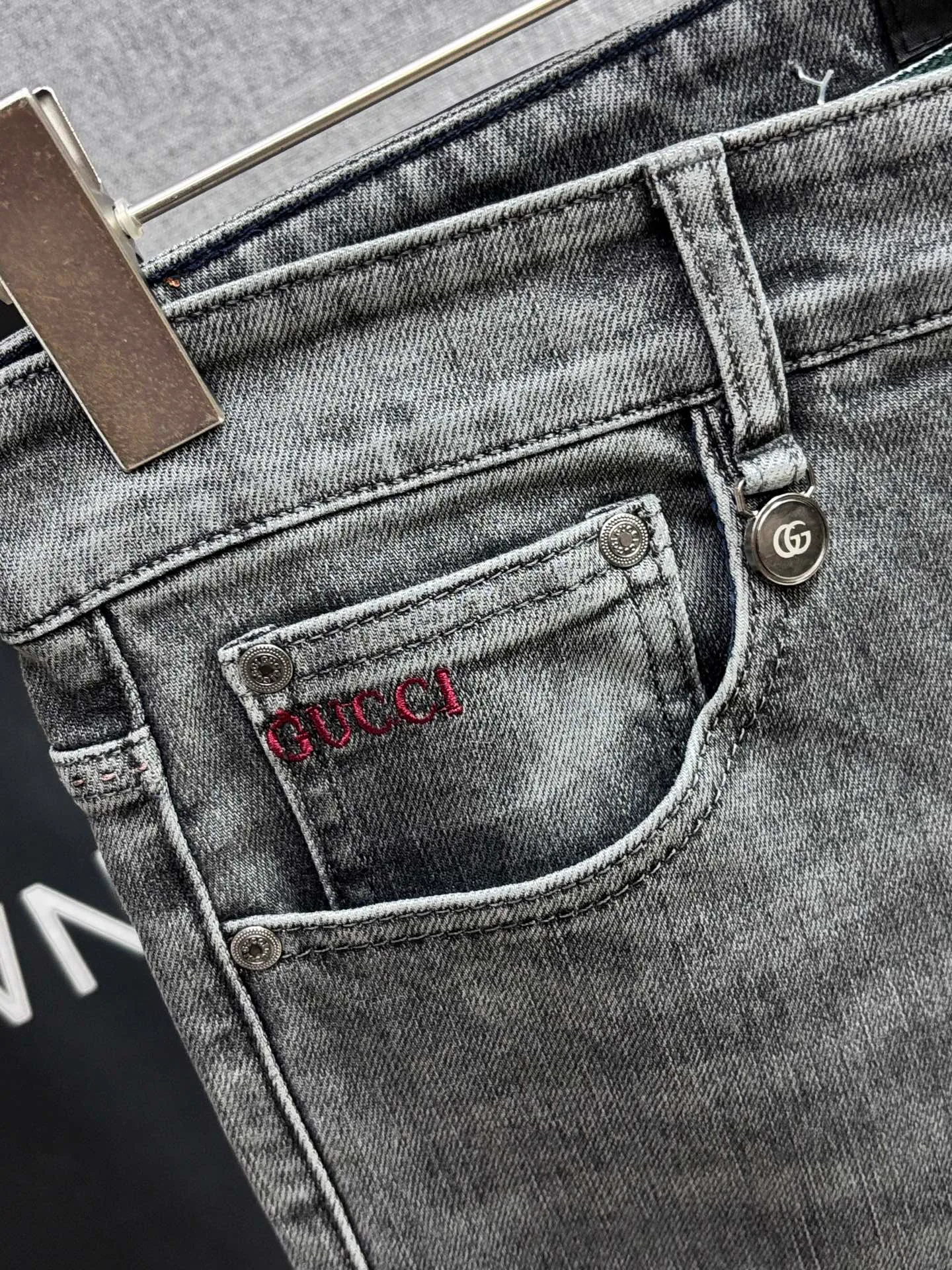 Джинсы Мужские Gucci 18097858