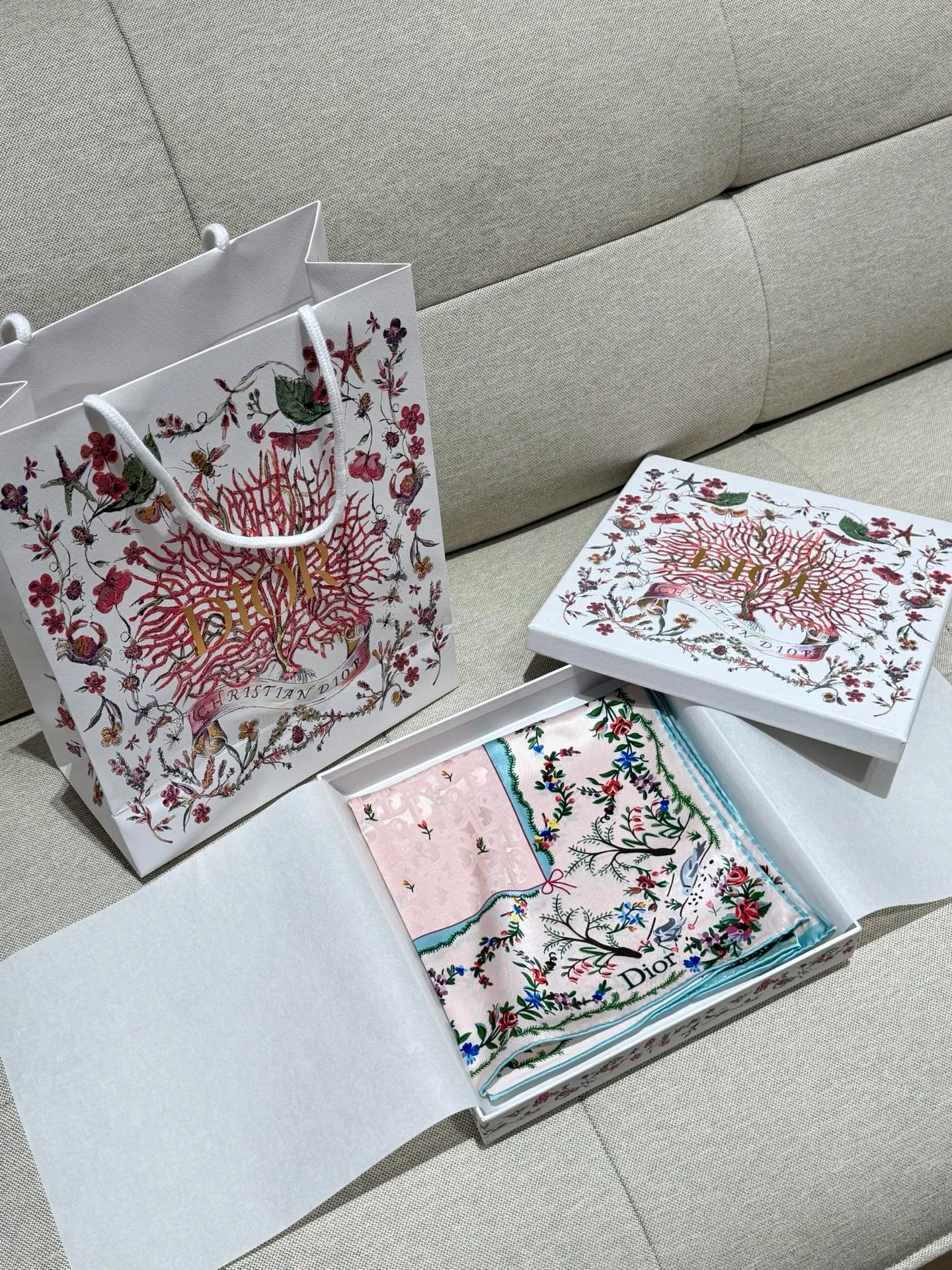 Платки Christian Dior 17991422