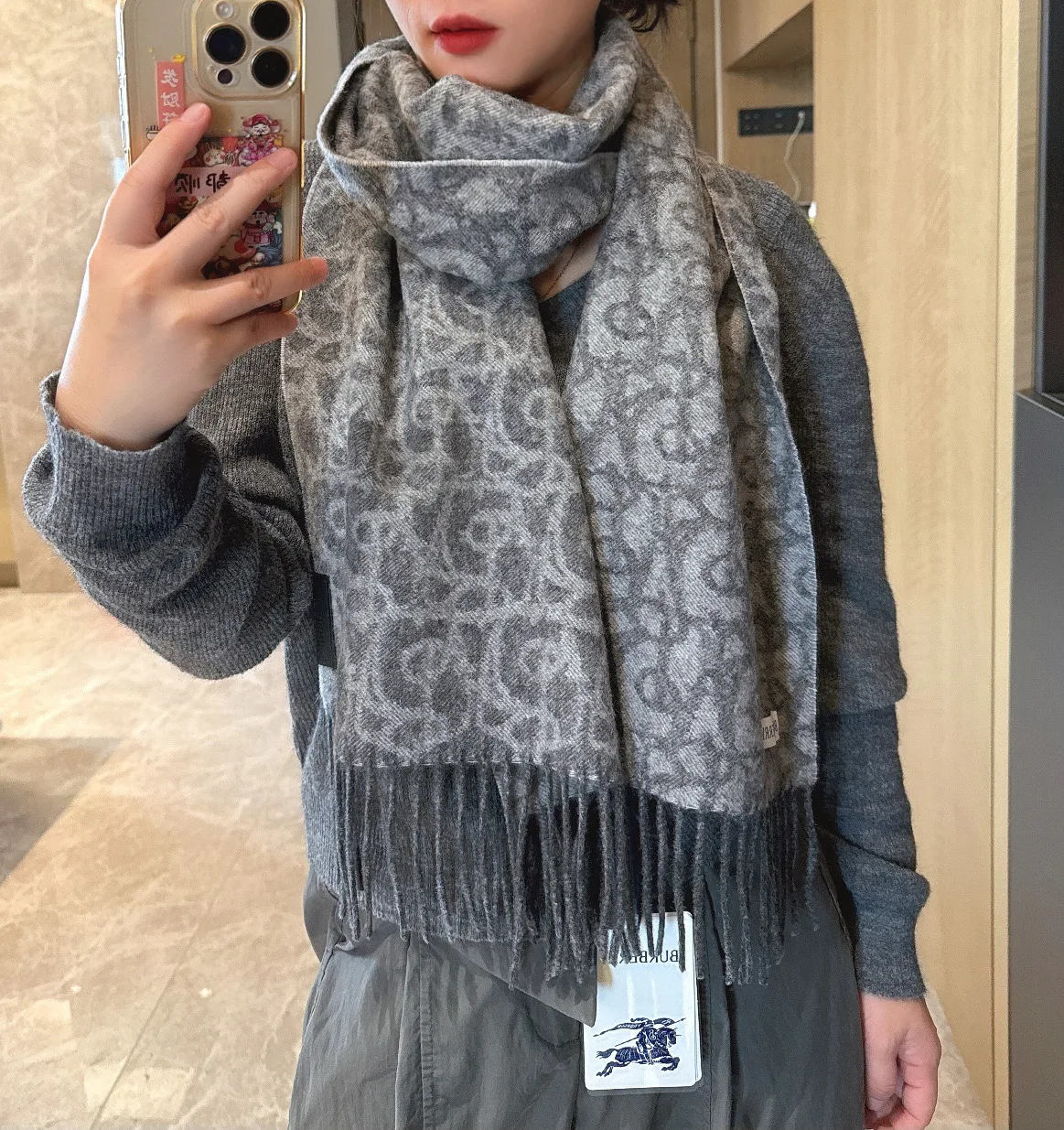 Шарфы Burberry 18002704