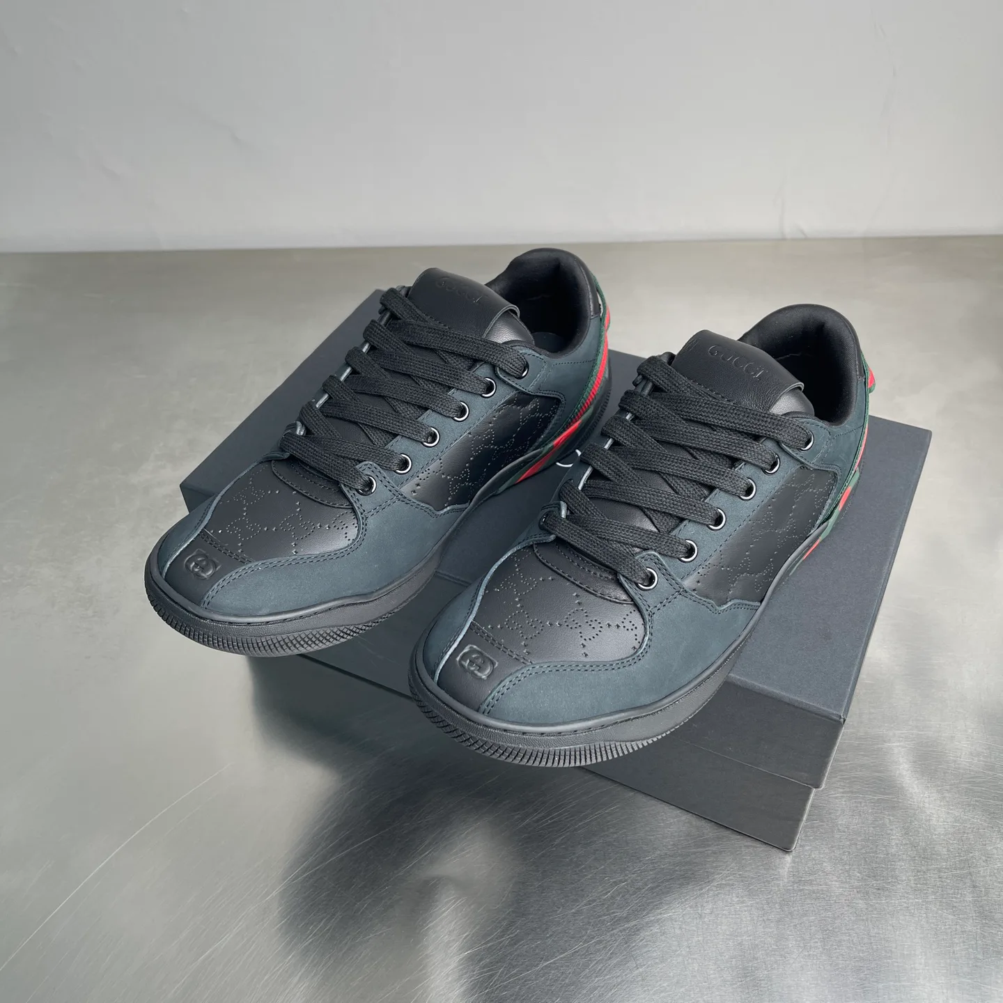 Кроссовки Женские Gucci 18535747