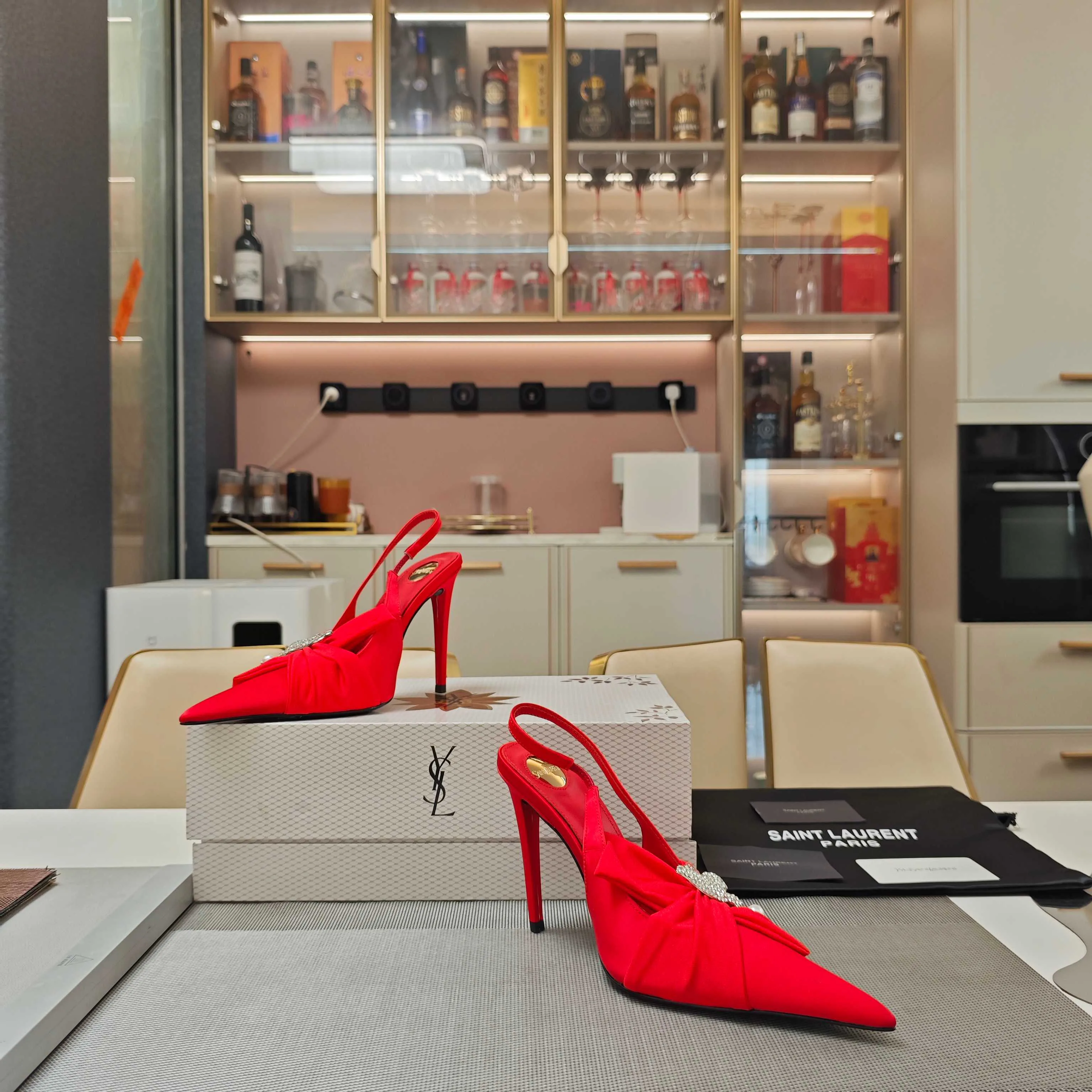 Босоножки Женские Saint Laurent 11490778