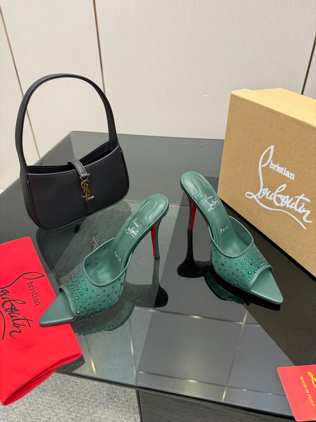 Босоножки Женские Christian Louboutin 731974