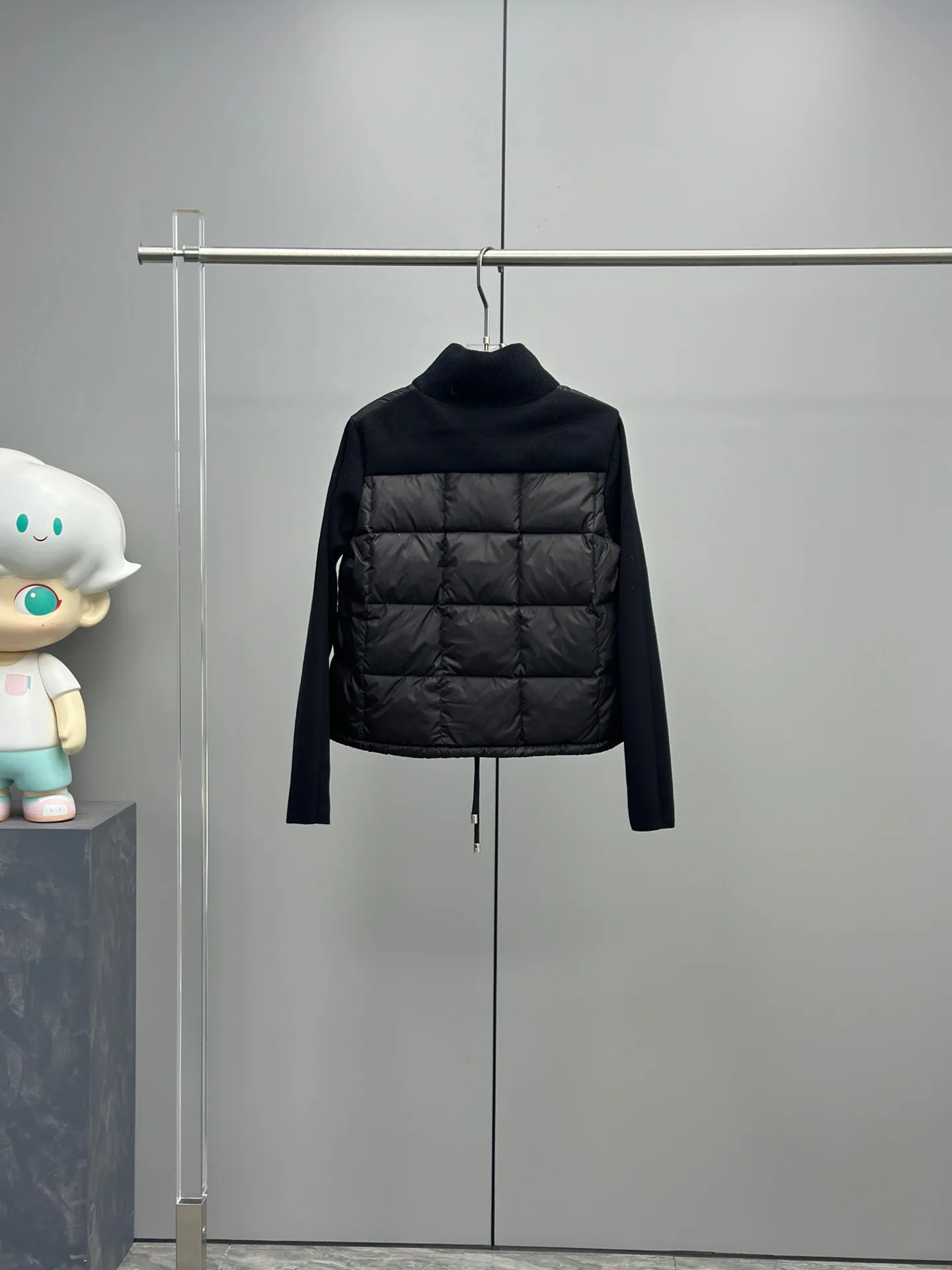 Куртки И Пуховики Женские Moncler 17951430