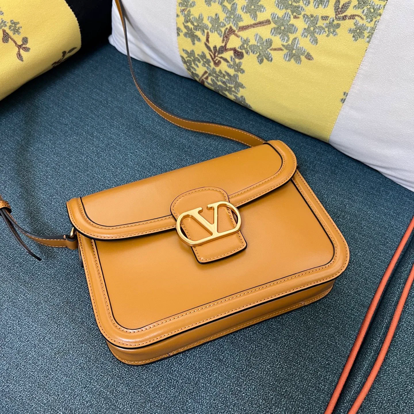 Классические Сумки Женские Valentino 8728887