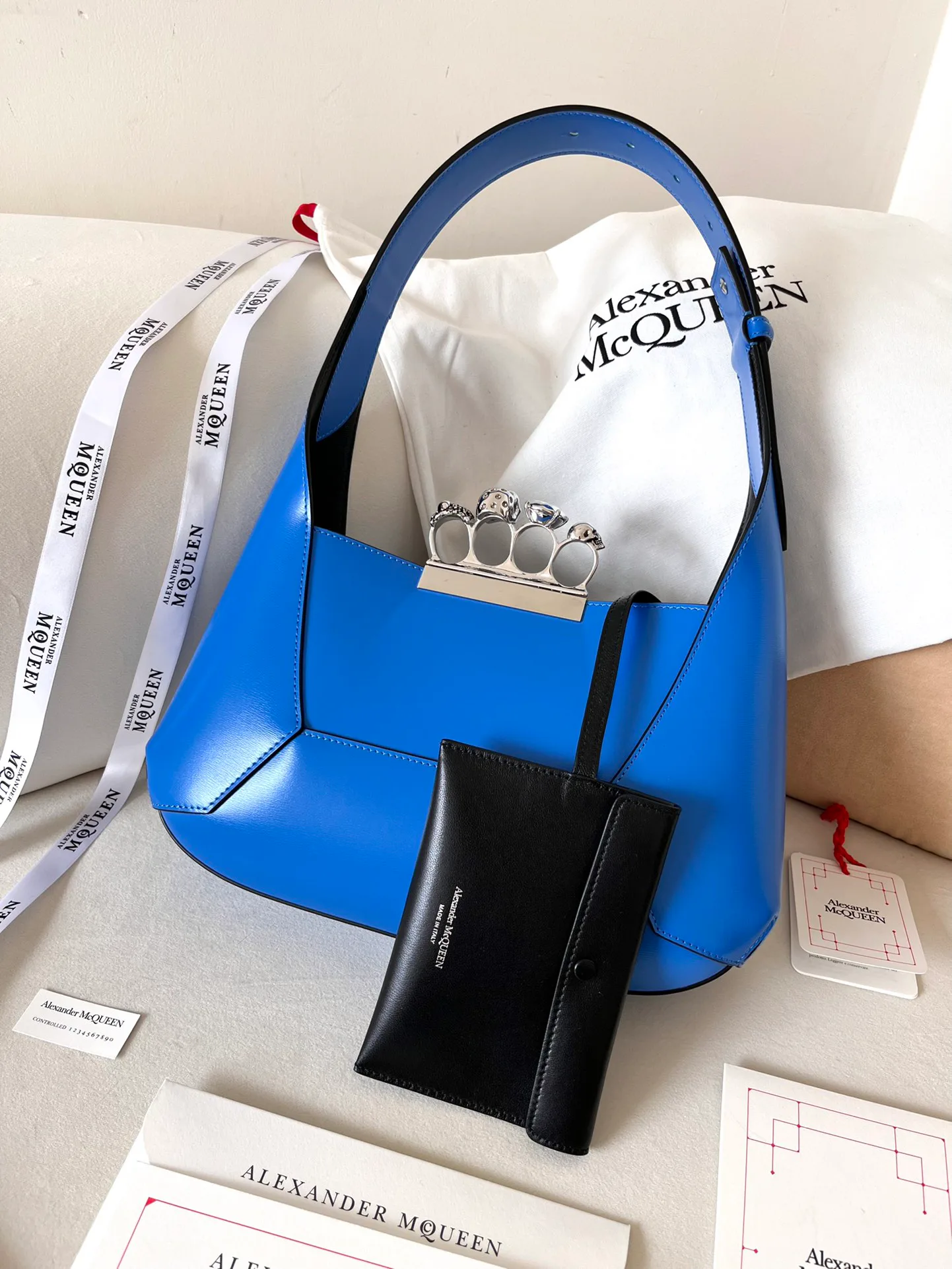 Сумки На Ремне Женские Alexander Mcqueen 11472556