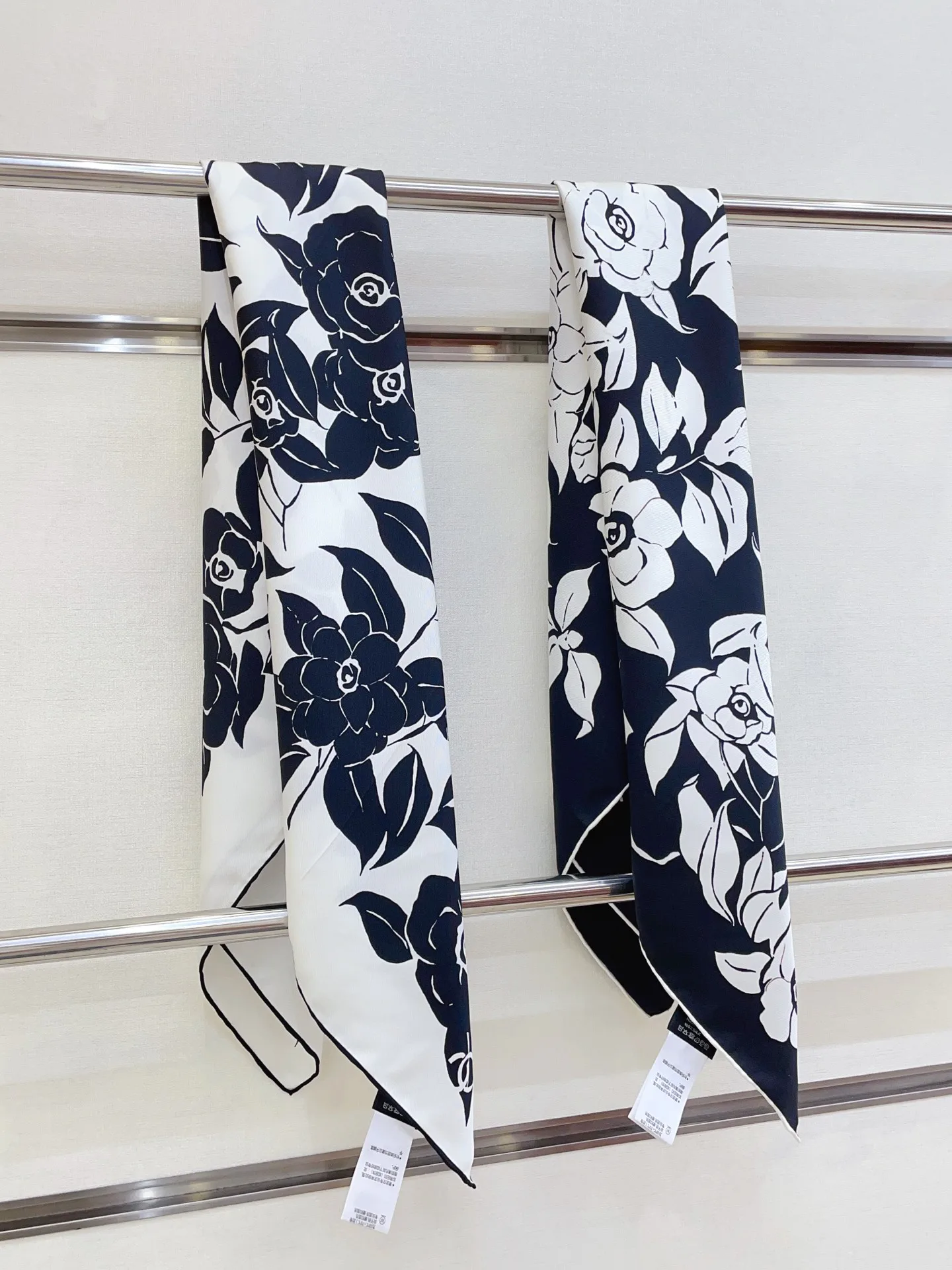 Платки Chanel 13119715