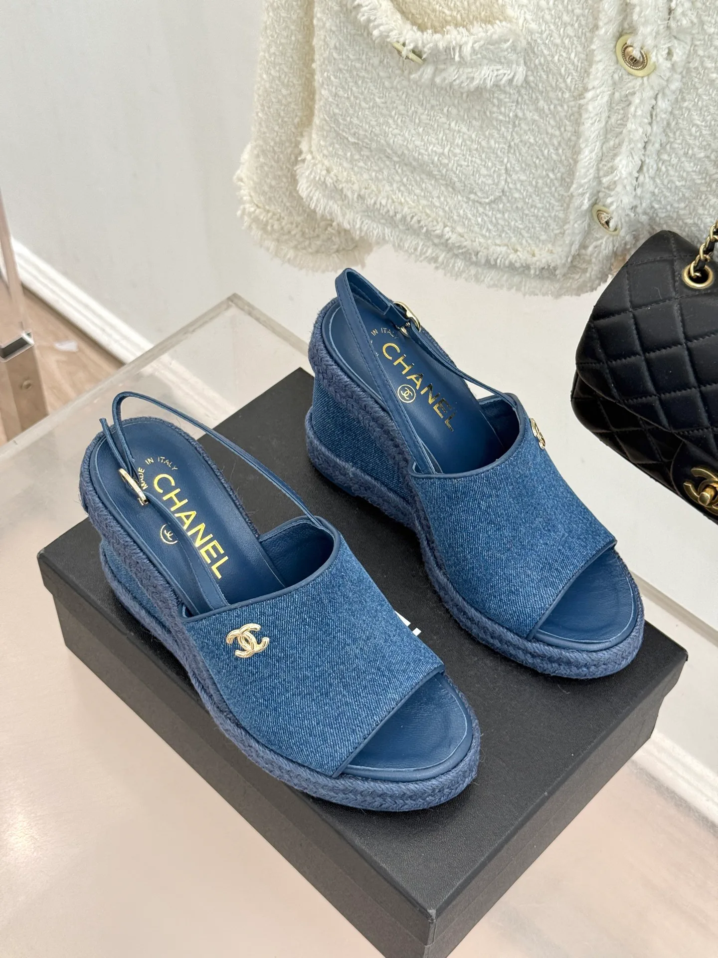 Босоножки Женские Chanel 11899513