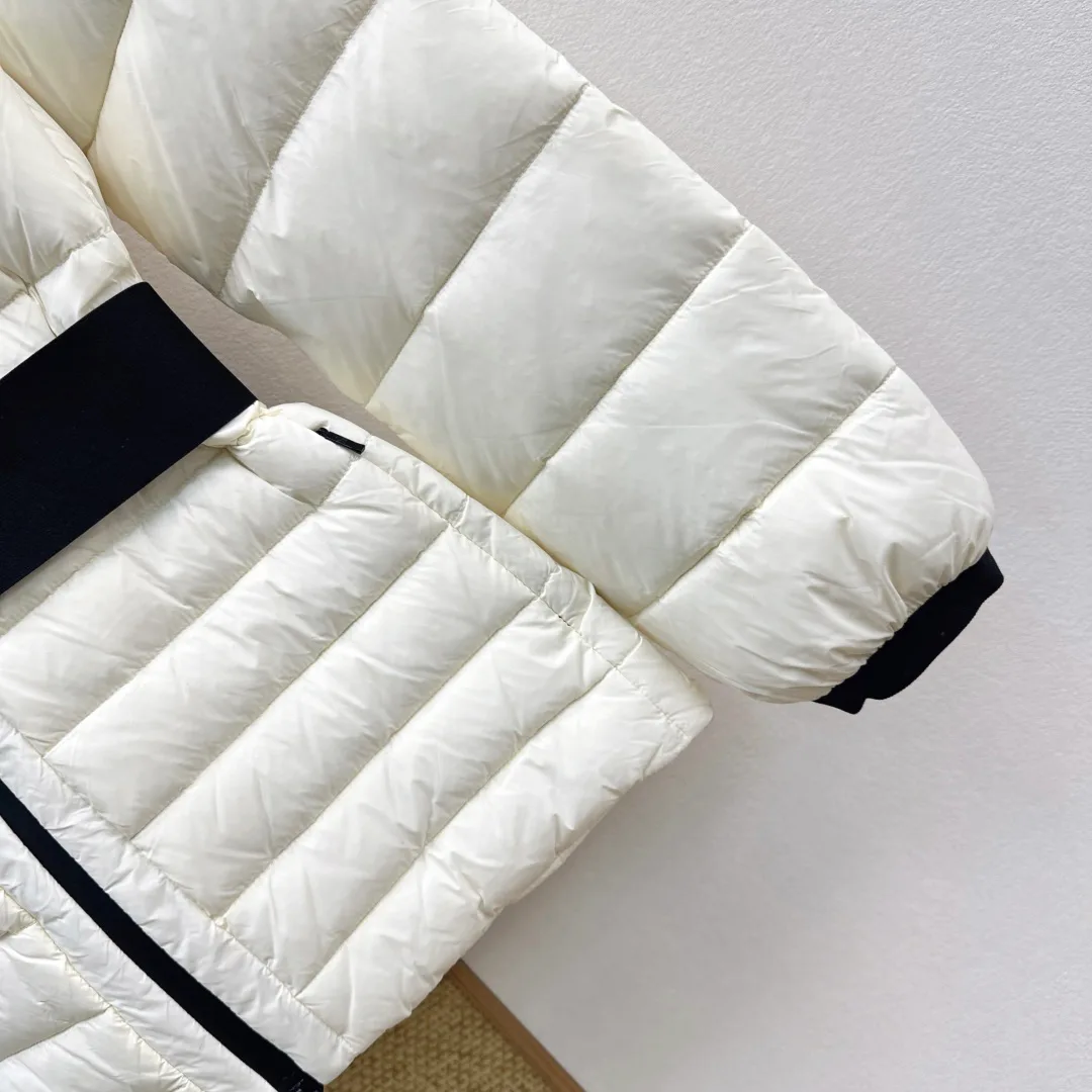 Куртки И Пуховики Женские Moncler 18345001