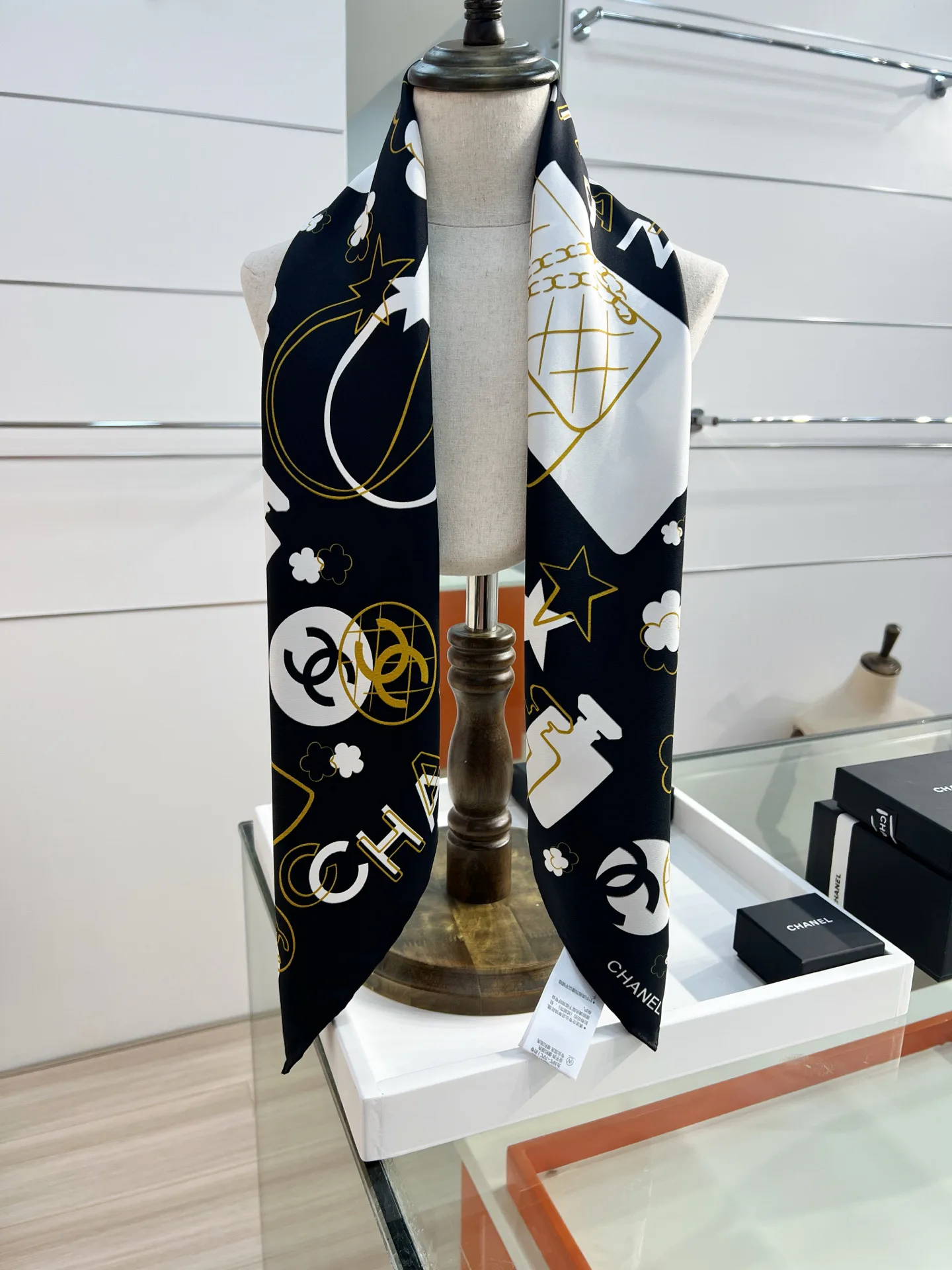 Платки Chanel 1592216