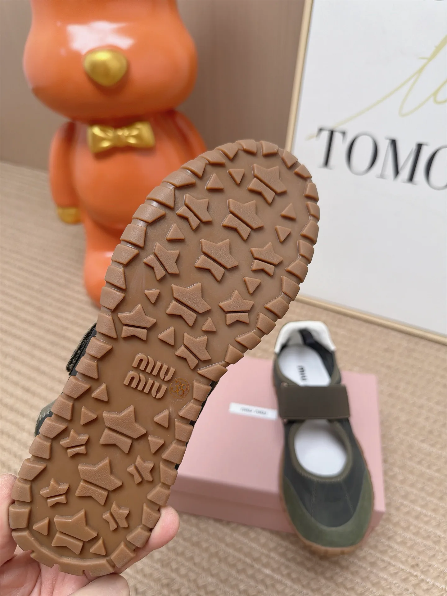 Кроссовки Женские Miu Miu 18063021